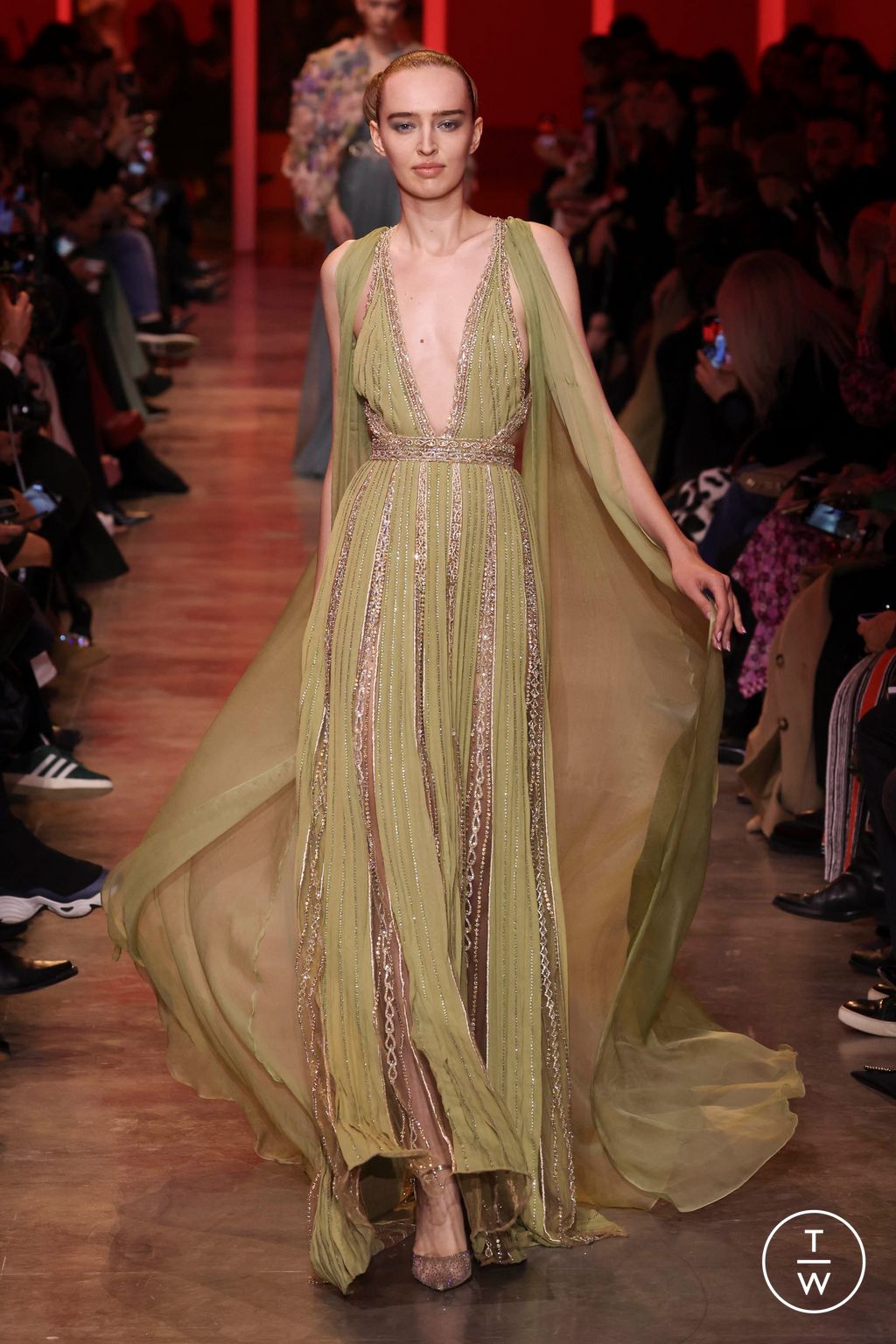 Fashion Week Paris Spring/Summer 2024 look 32 from the Elie Saab collection 高级定制