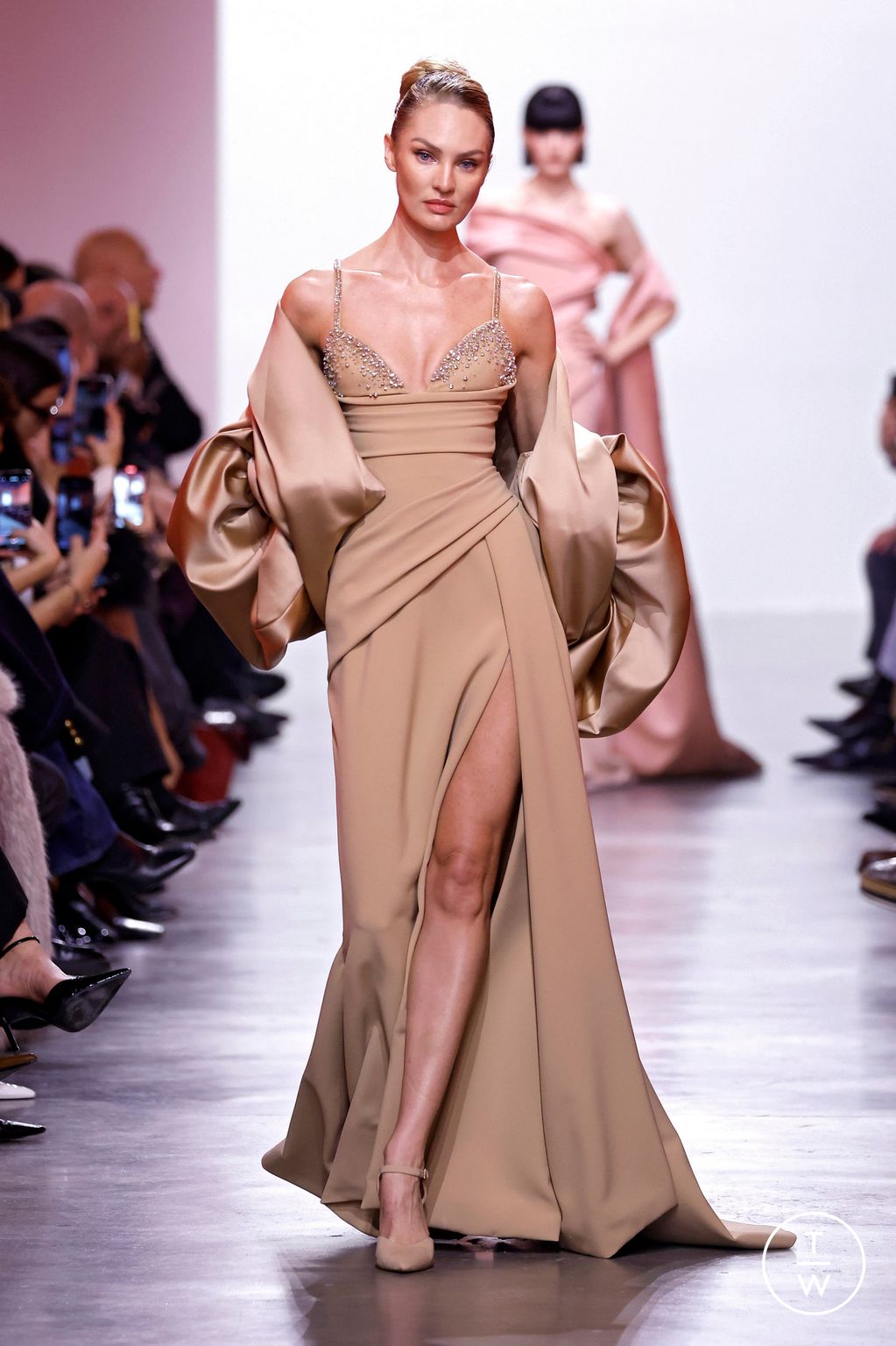 Fashion Week Paris Spring/Summer 2025 look 2 from the Elie Saab collection couture