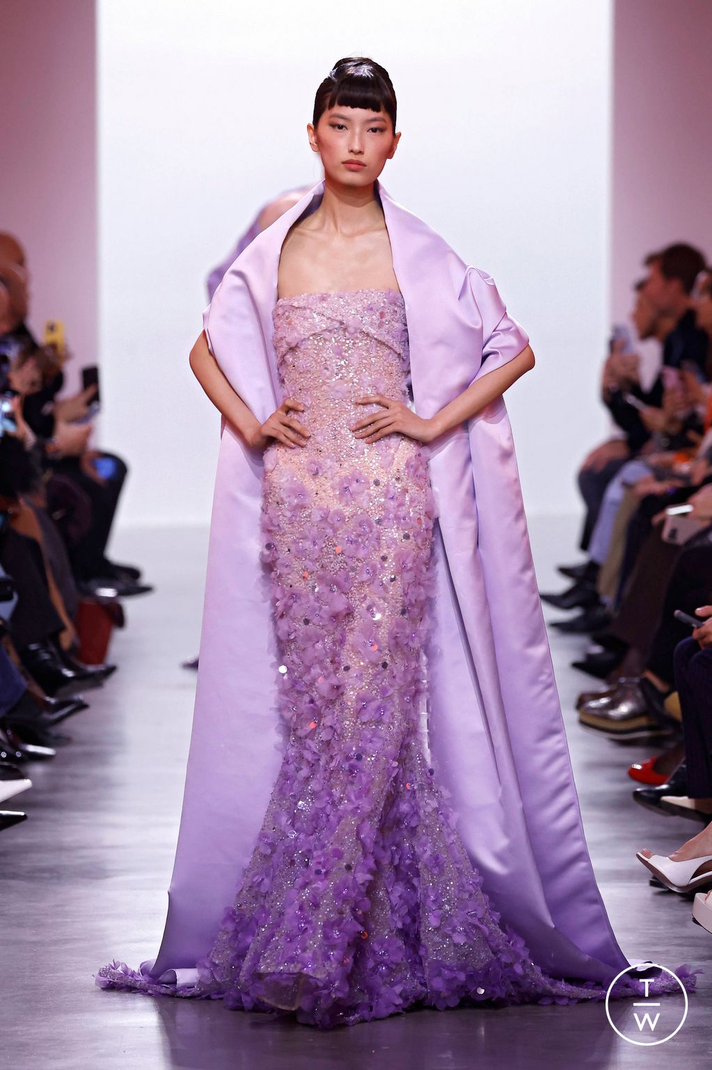 Fashion Week Paris Spring/Summer 2025 look 8 from the Elie Saab collection couture