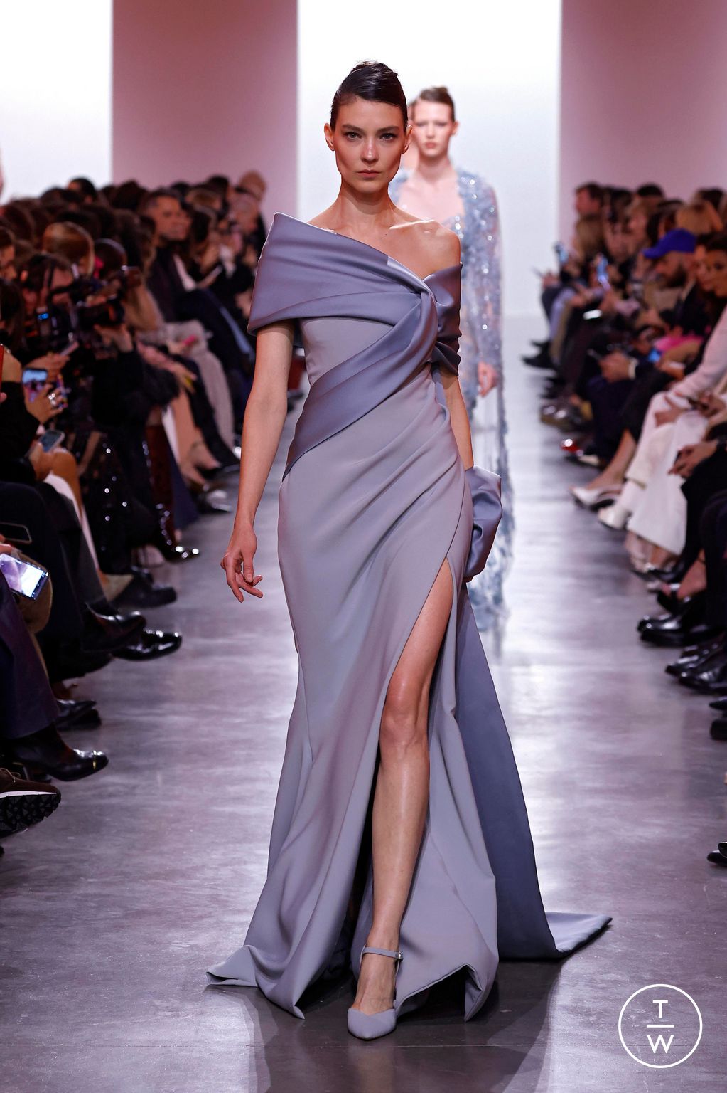 Fashion Week Paris Spring/Summer 2025 look 17 from the Elie Saab collection couture