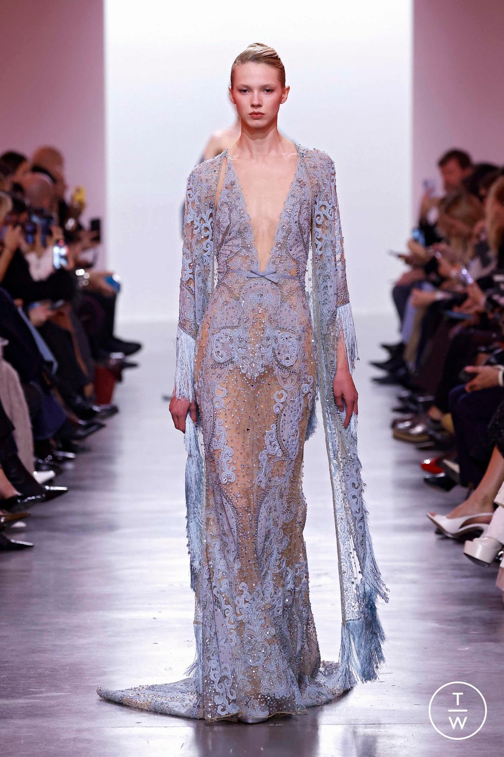 Fashion Week Paris Spring/Summer 2025 look 19 from the Elie Saab collection couture