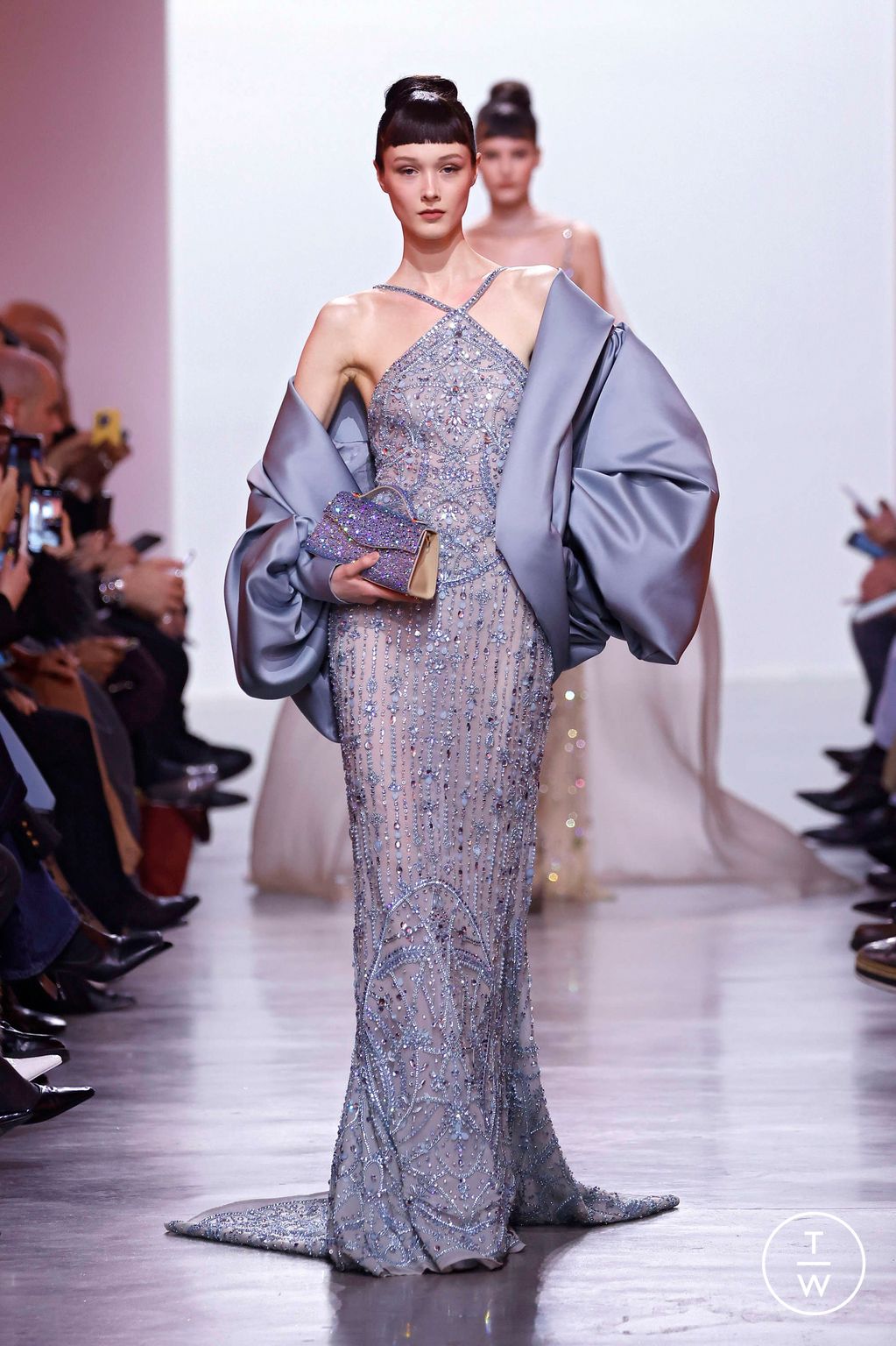 Fashion Week Paris Spring/Summer 2025 look 20 from the Elie Saab collection couture