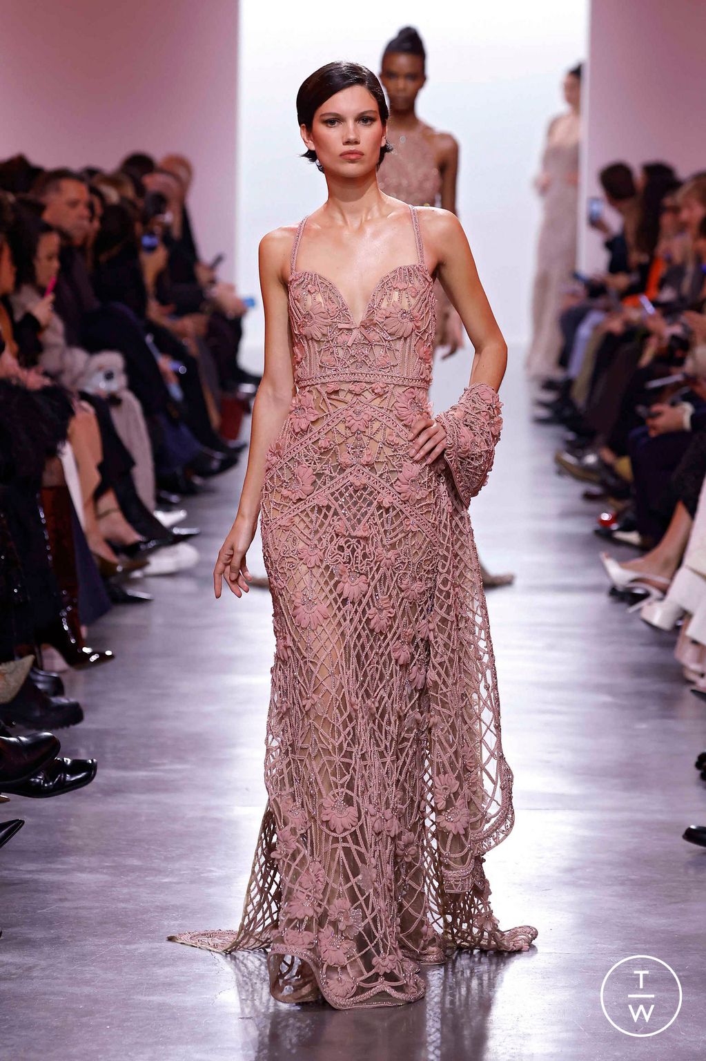Fashion Week Paris Spring/Summer 2025 look 26 from the Elie Saab collection couture