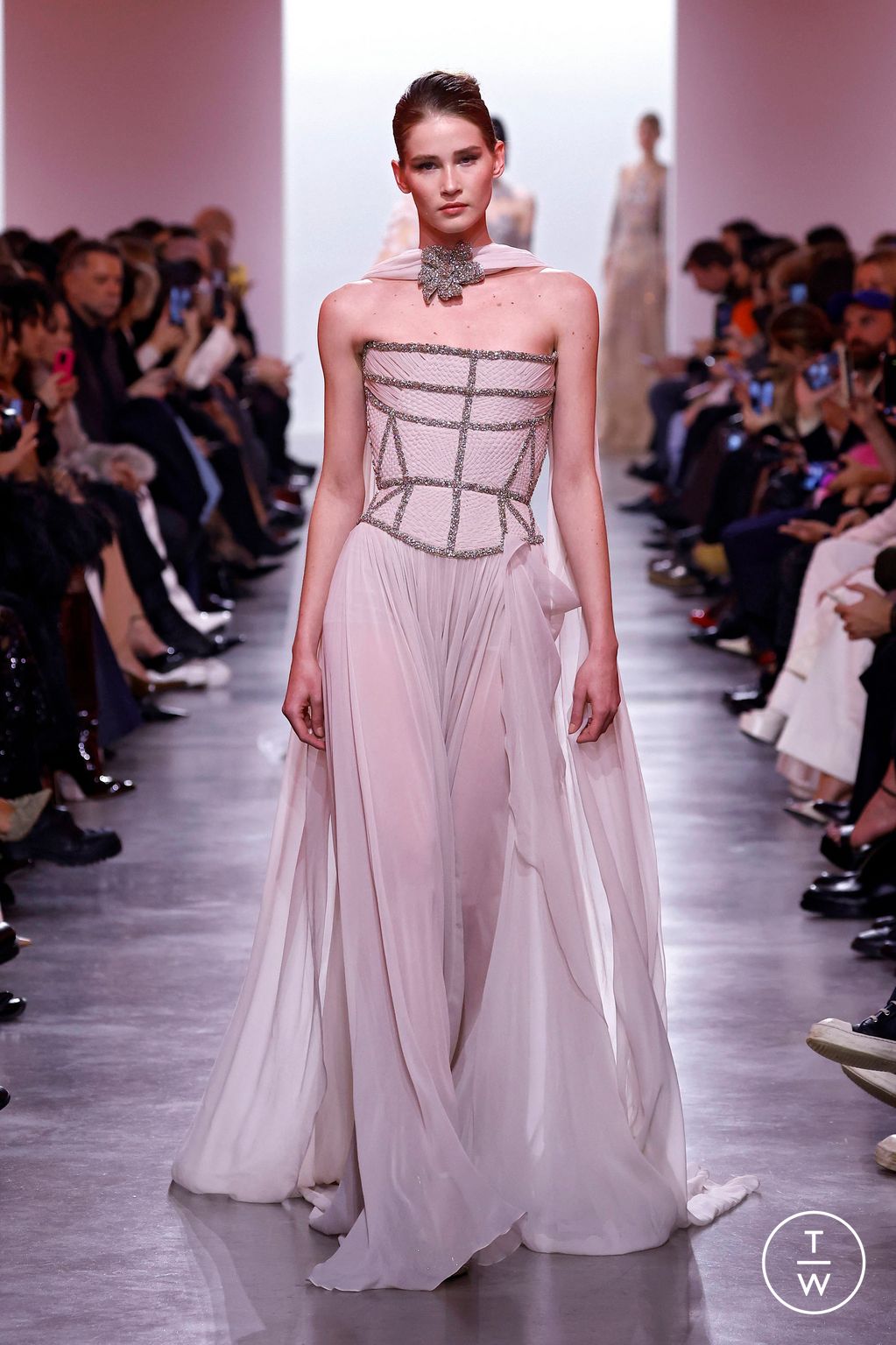 Fashion Week Paris Spring/Summer 2025 look 46 from the Elie Saab collection couture