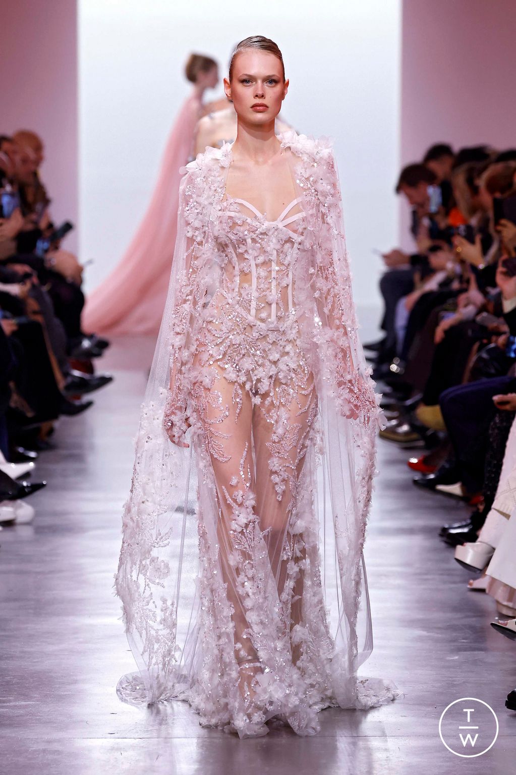 Fashion Week Paris Spring/Summer 2025 look 47 de la collection Elie Saab couture