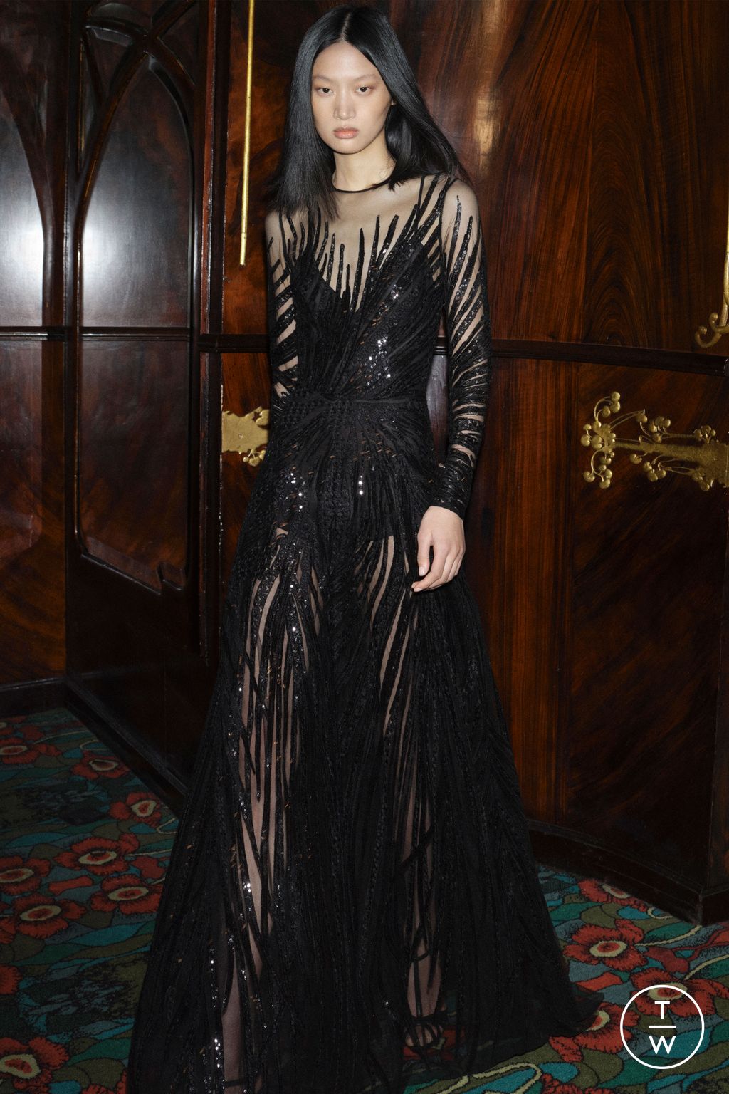 Fashion Week Paris Pre-Fall 2025 look 47 from the Elie Saab collection 女装