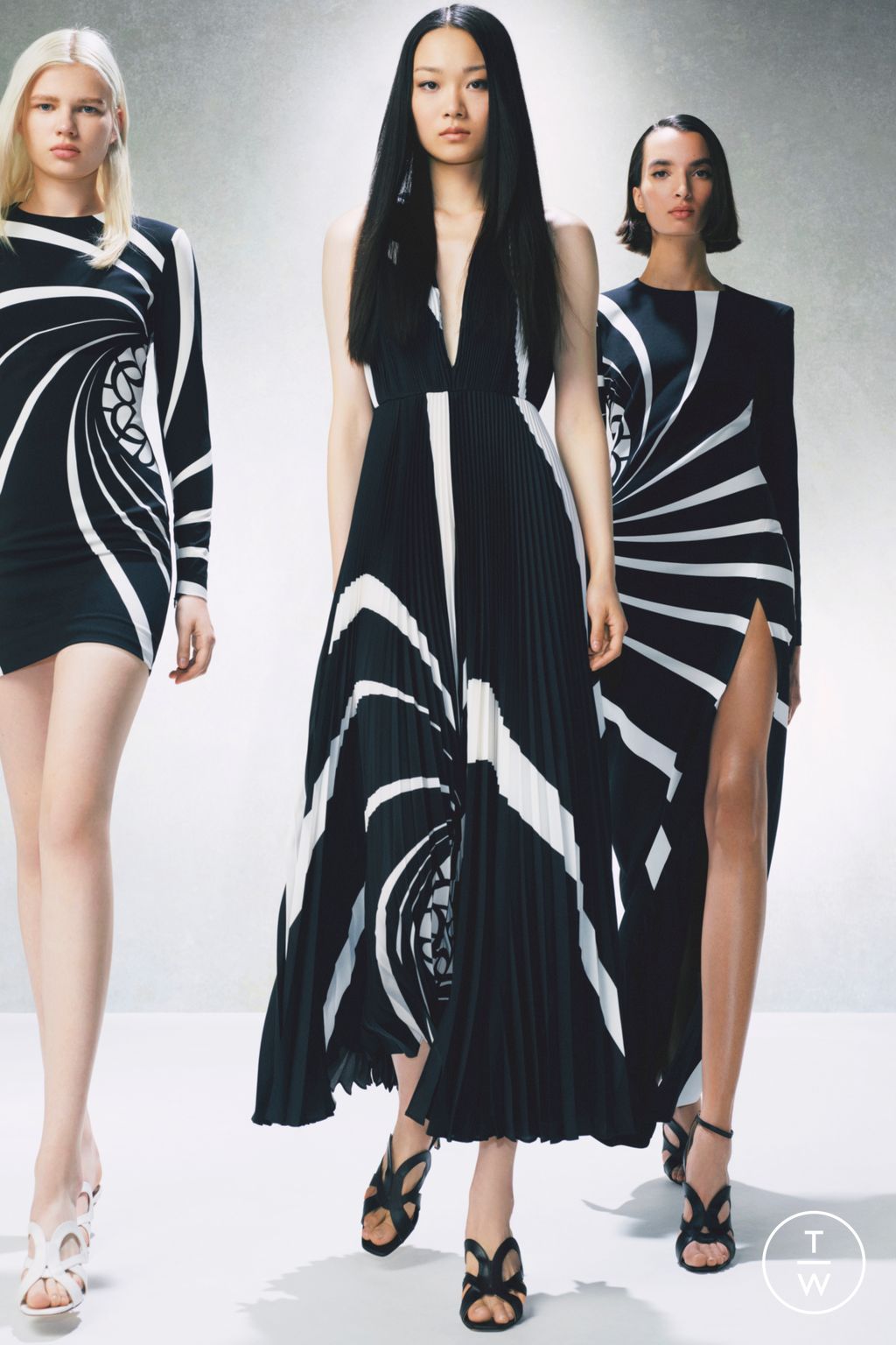 Fashion Week Paris Resort 2023 look 2 de la collection Elie Saab womenswear