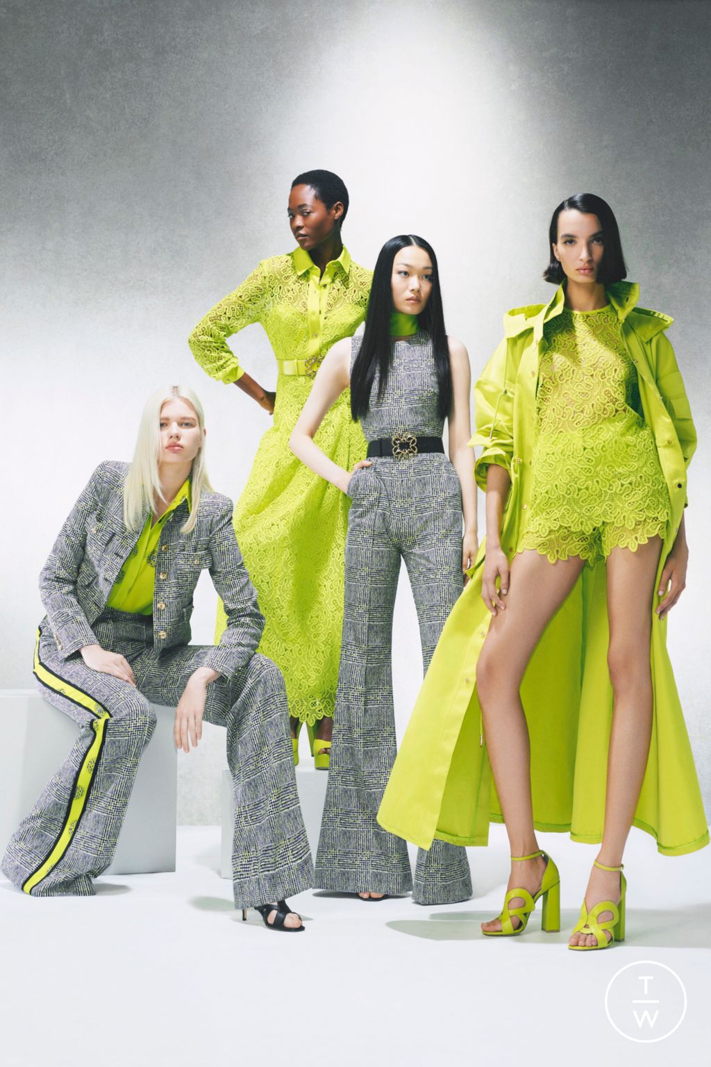 Fashion Week Paris Resort 2023 look 4 de la collection Elie Saab womenswear