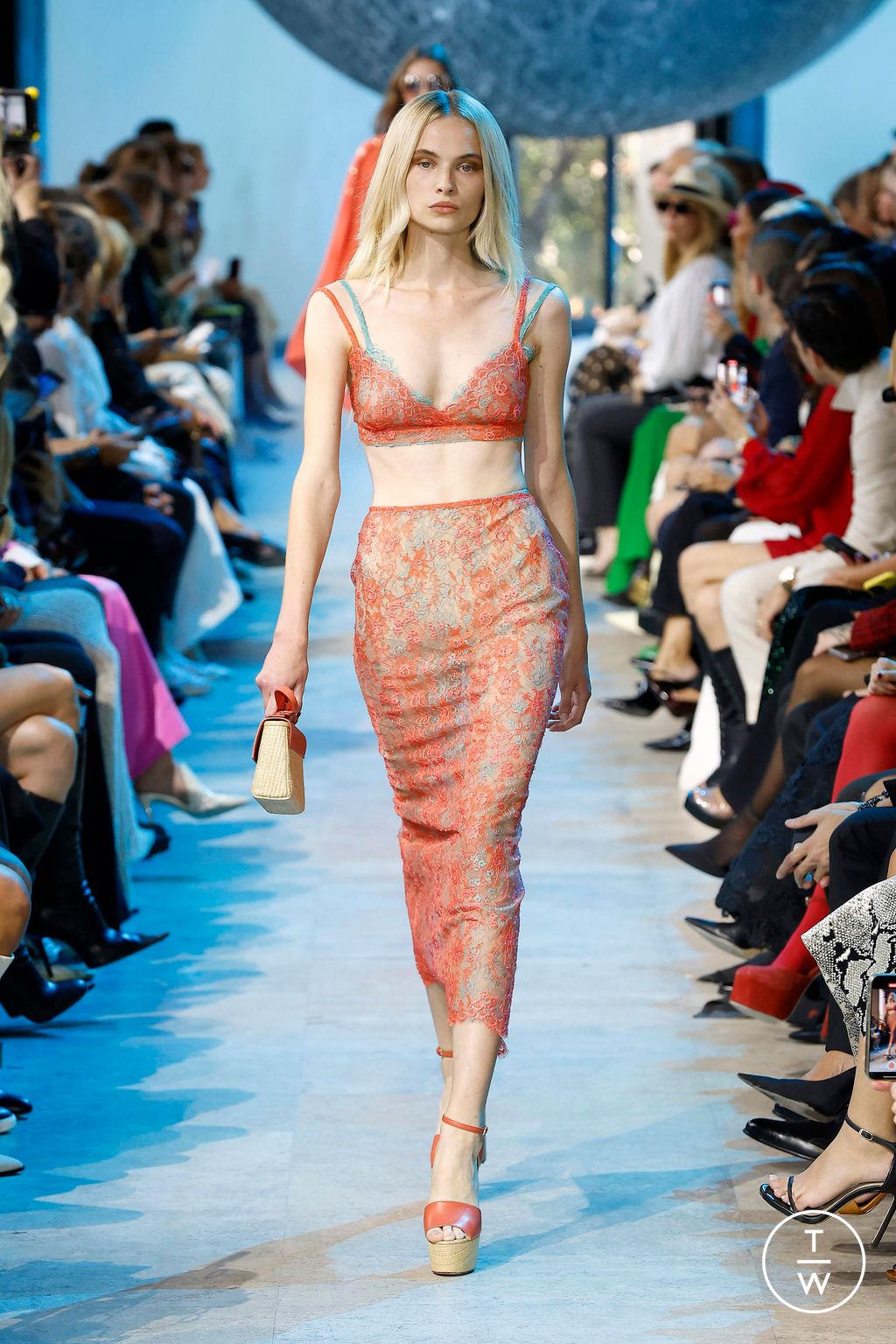 Fashion Week Paris Spring/Summer 2024 look 37 from the Elie Saab collection 女装