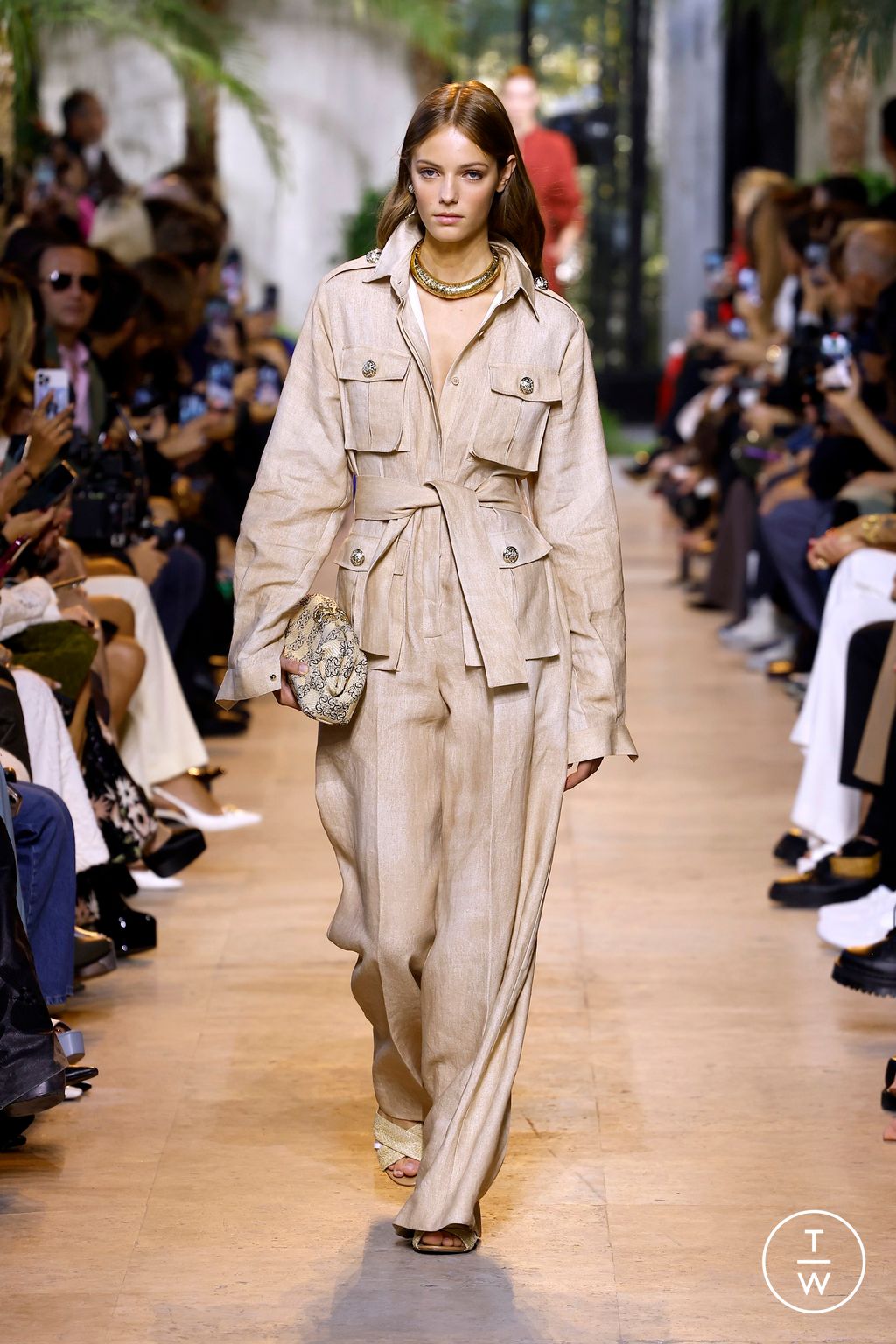 Fashion Week Paris Spring/Summer 2025 look 3 from the Elie Saab collection 女装