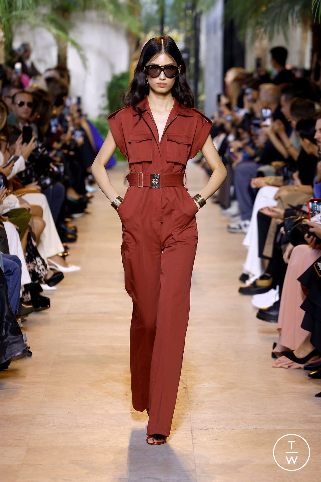 Fashion Week Paris Spring/Summer 2025 look 7 from the Elie Saab collection 女装