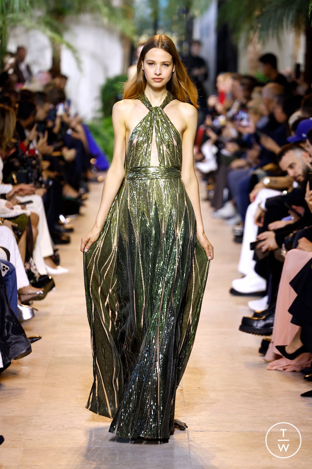 Fashion Week Paris Spring/Summer 2025 look 53 from the Elie Saab collection 女装