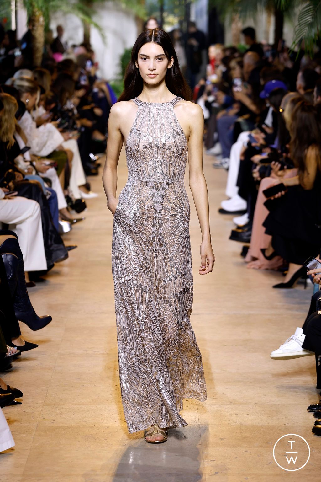Fashion Week Paris Spring/Summer 2025 look 59 from the Elie Saab collection 女装