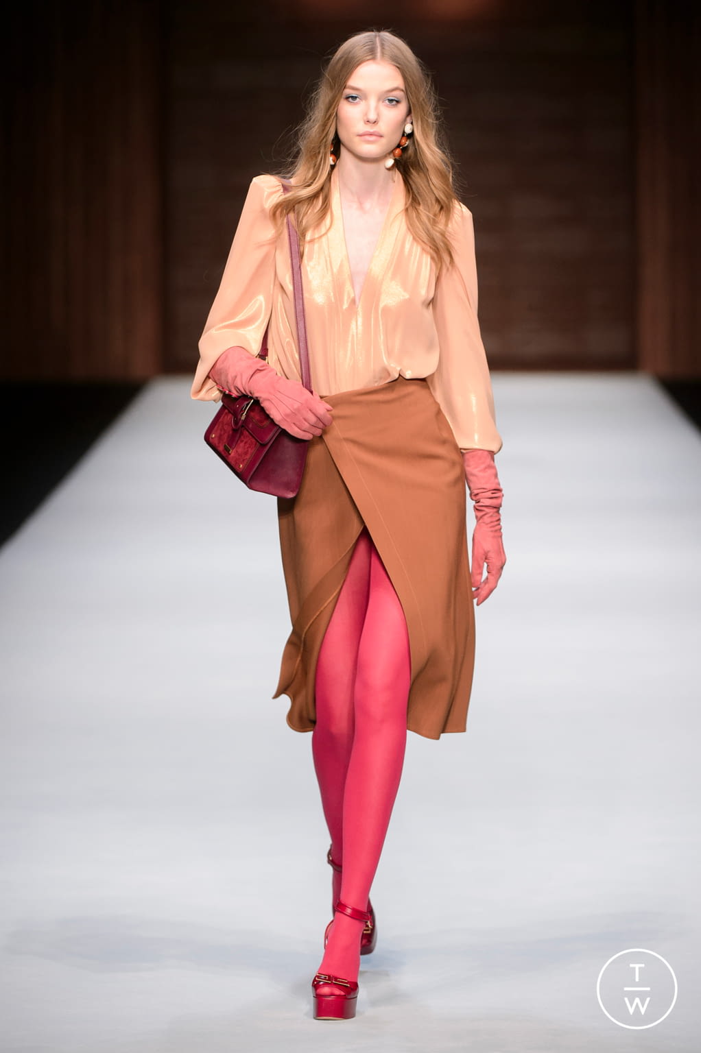 Fashion Week Milan Fall/Winter 2018 look 2 from the Elisabetta Franchi collection womenswear