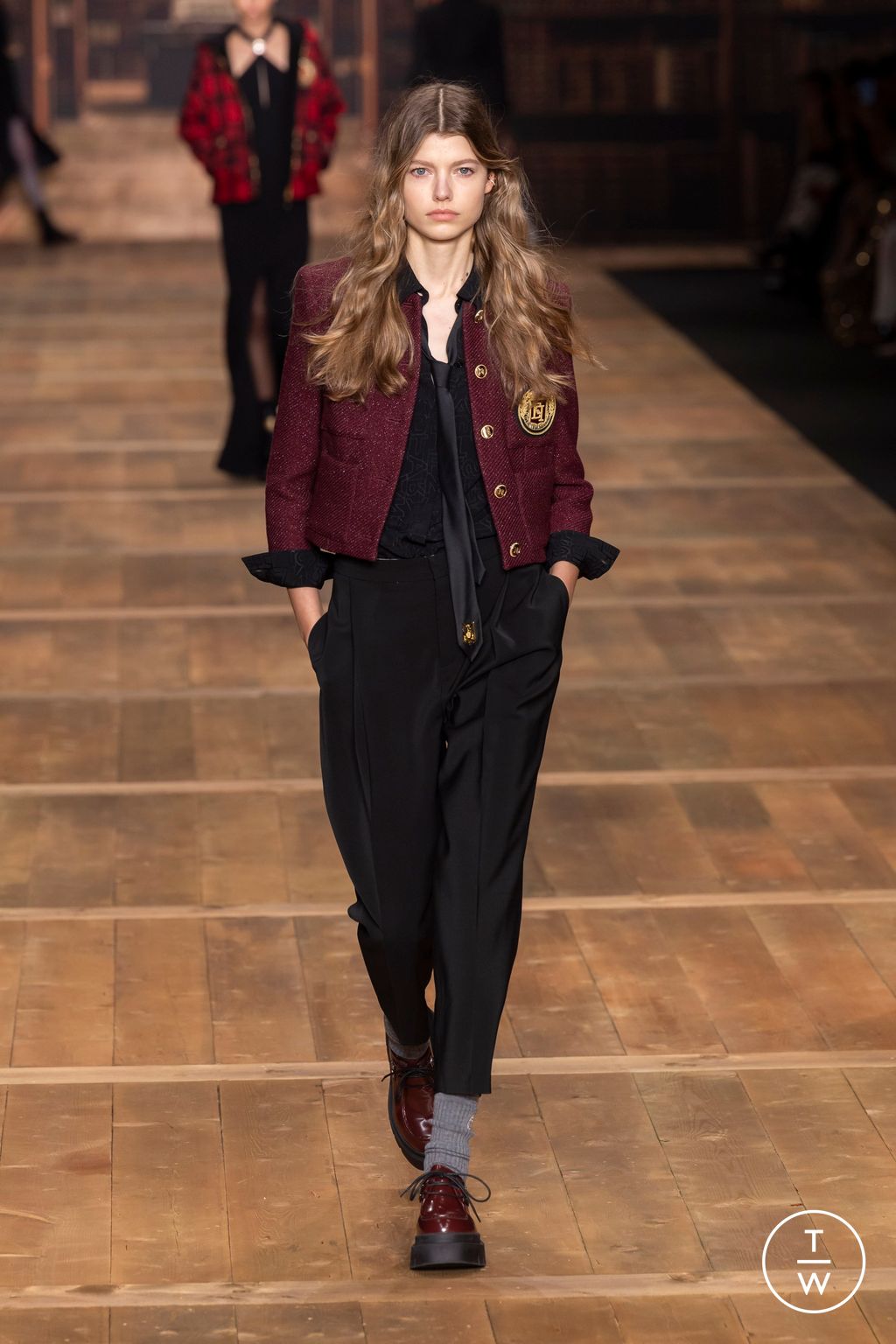 Fashion Week Milan Fall/Winter 2024 look 12 from the Elisabetta Franchi collection 女装