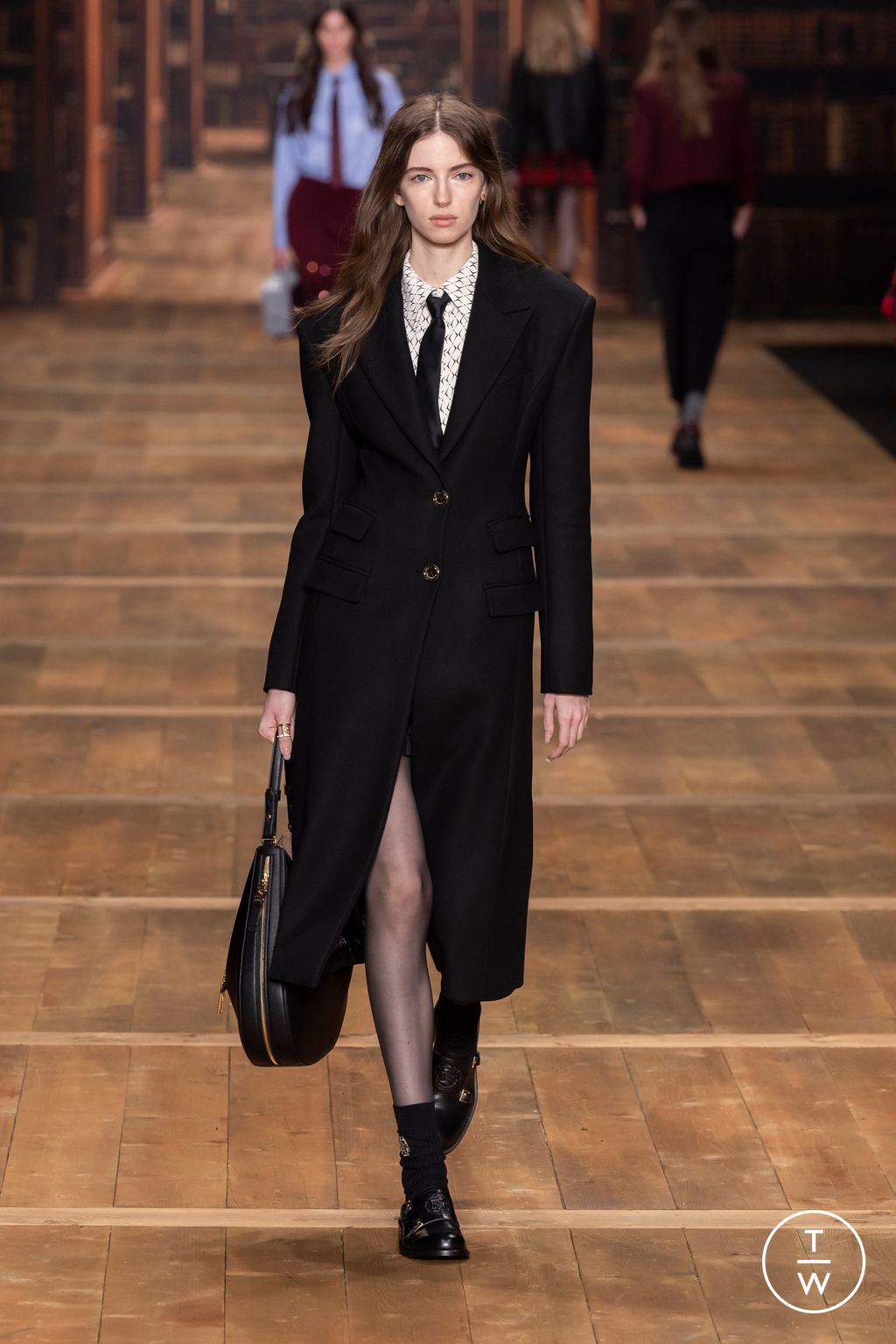 Fashion Week Milan Fall/Winter 2024 look 14 from the Elisabetta Franchi collection 女装
