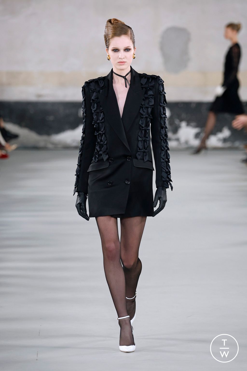 Fashion Week Milan Spring/Summer 2025 look 1 de la collection Elisabetta Franchi womenswear