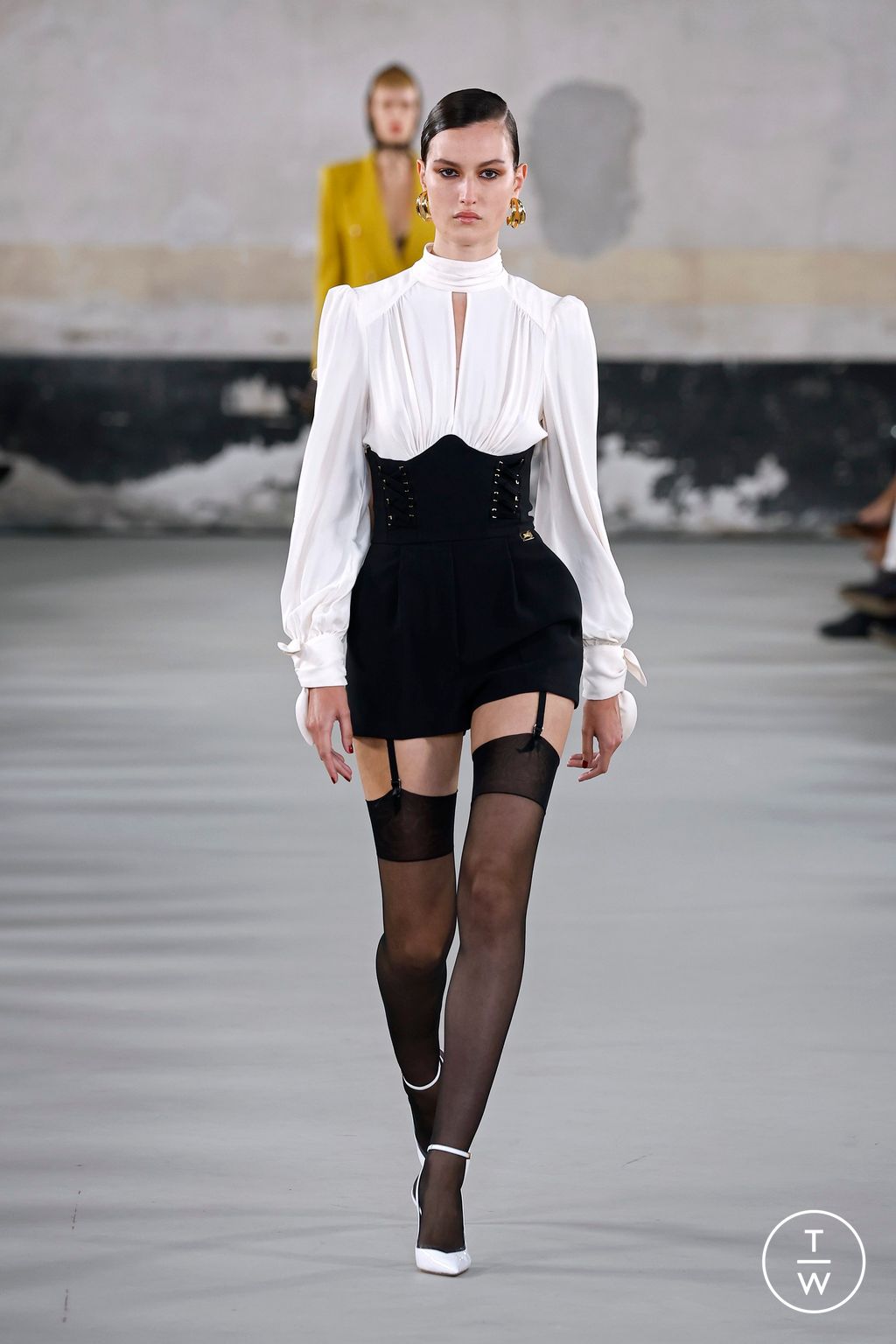 Fashion Week Milan Spring/Summer 2025 look 35 de la collection Elisabetta Franchi womenswear