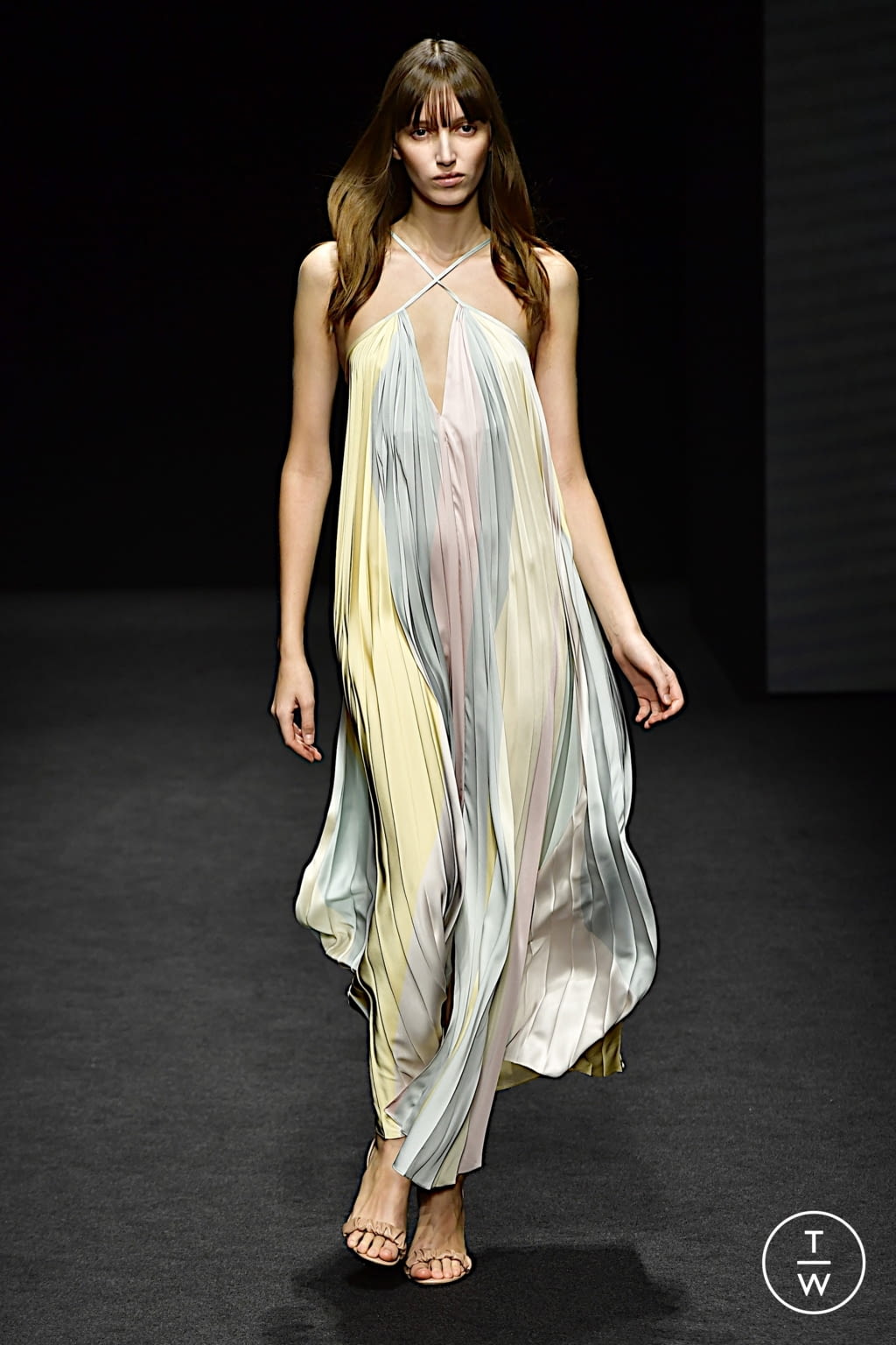 Fashion Week Milan Spring/Summer 2022 look 23 from the BUDAPEST SELECT collection 女装
