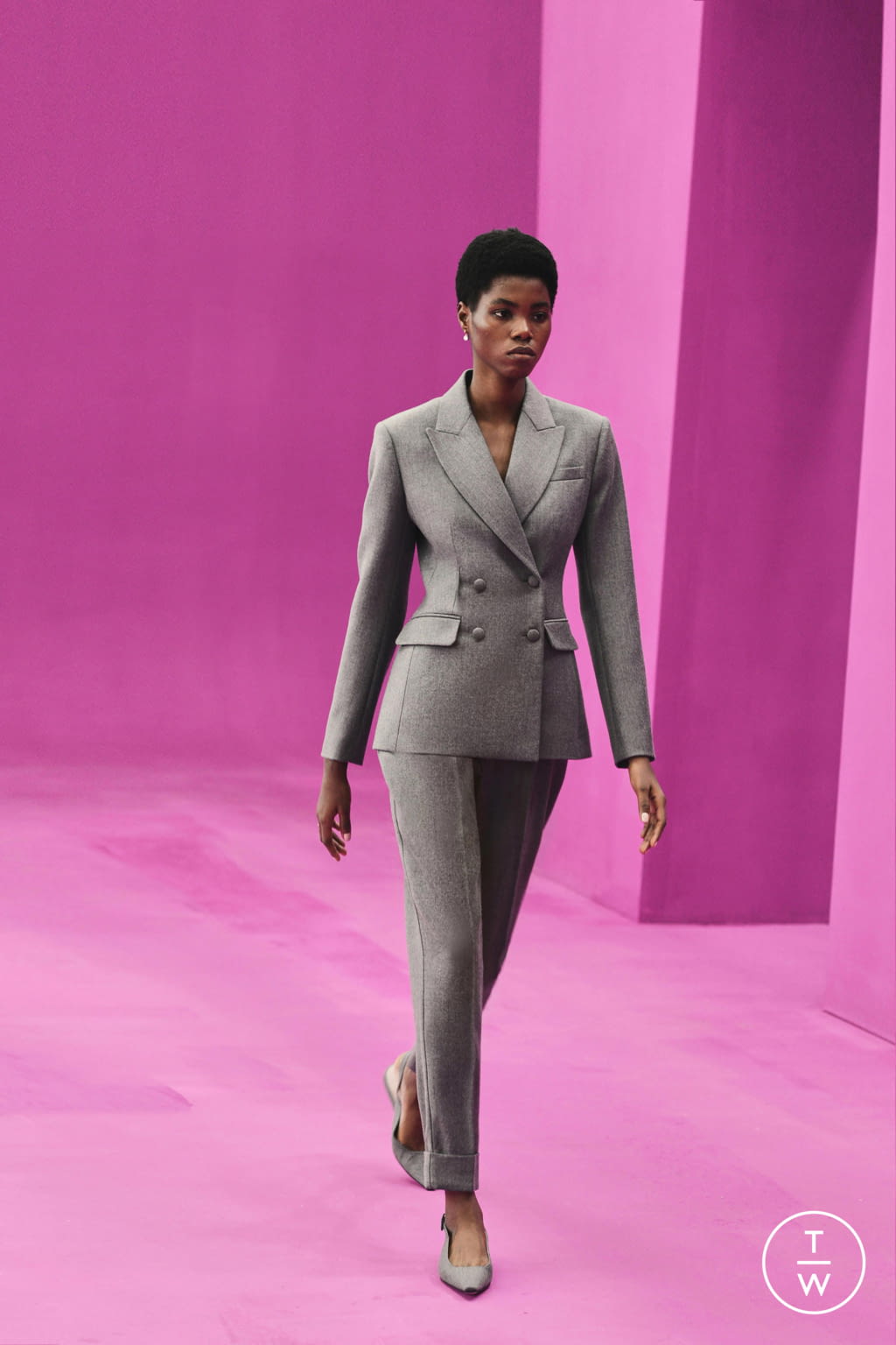 Fashion Week London Fall/Winter 2021 look 24 from the Emilia Wickstead collection womenswear