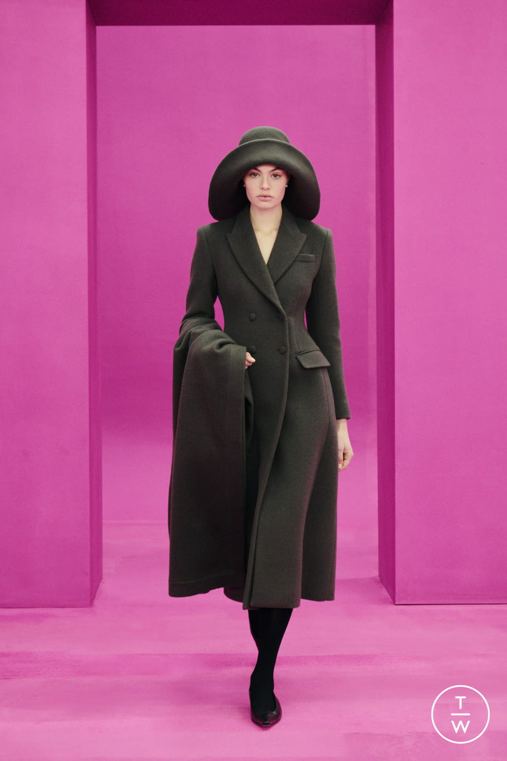 Fashion Week London Fall/Winter 2021 look 8 from the Emilia Wickstead collection womenswear