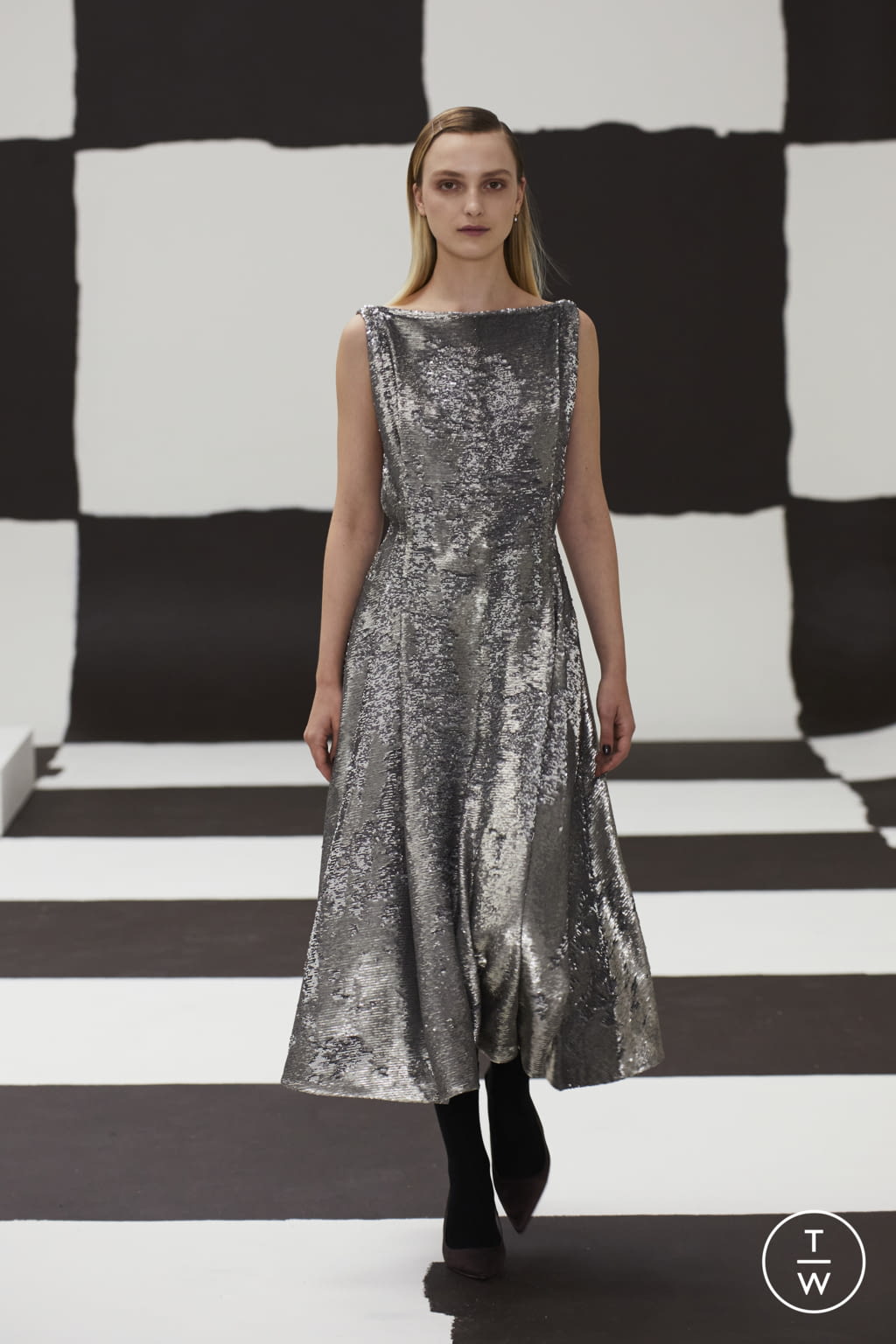 Fashion Week London Fall/Winter 2022 look 34 de la collection Emilia Wickstead womenswear