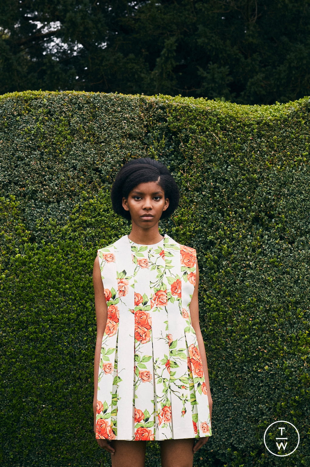 Fashion Week London Spring/Summer 2022 look 27 from the Emilia Wickstead collection womenswear