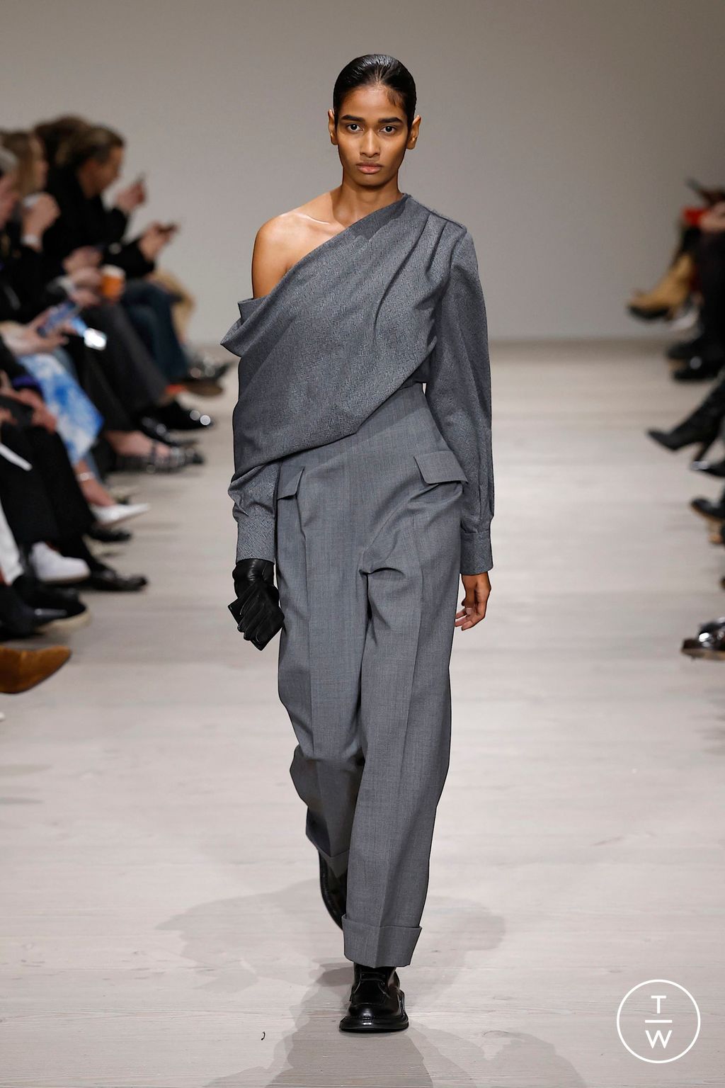 Fashion Week London Fall/Winter 2025 look 11 from the Emilia Wickstead collection womenswear