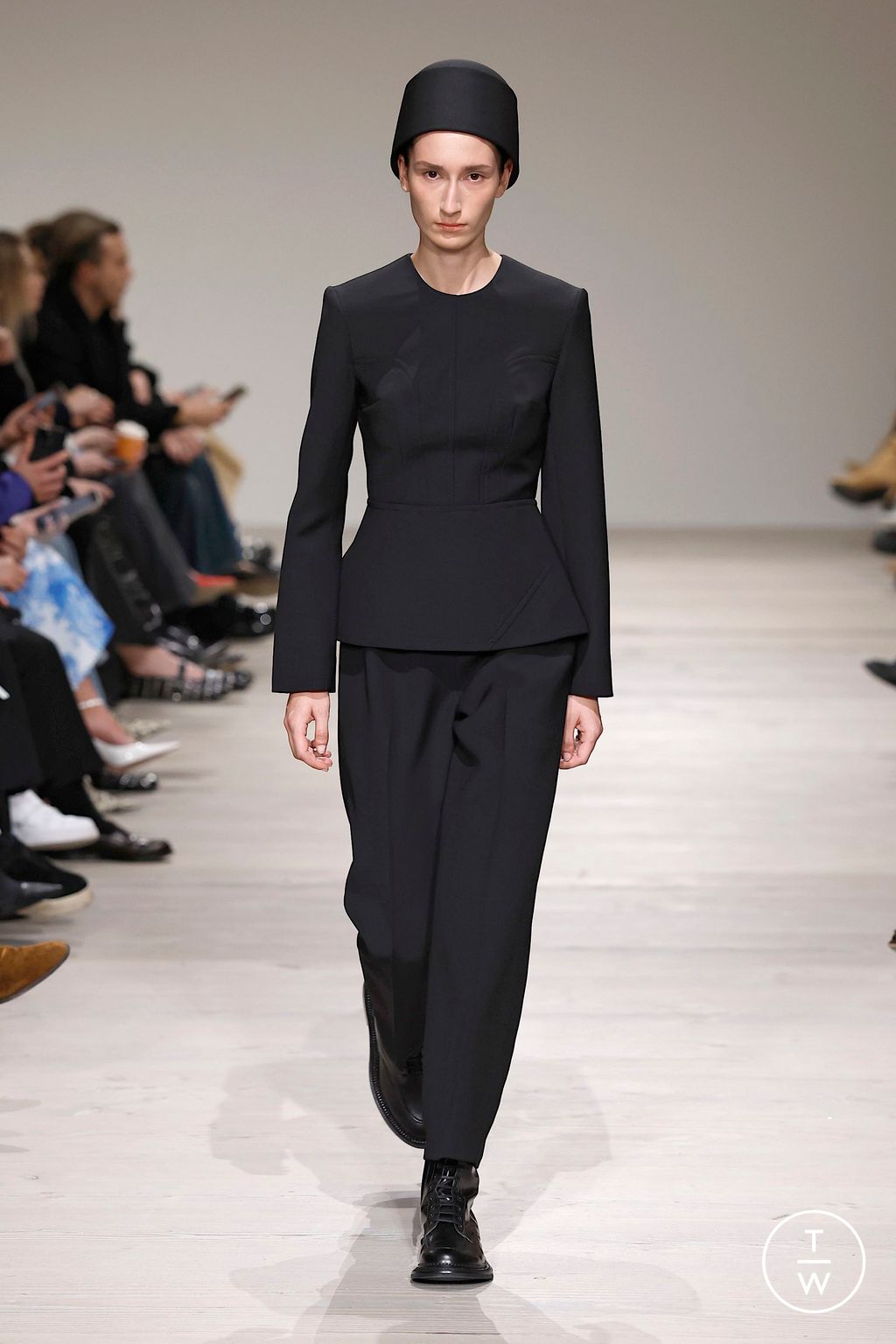 Fashion Week London Fall/Winter 2025 look 22 from the Emilia Wickstead collection womenswear