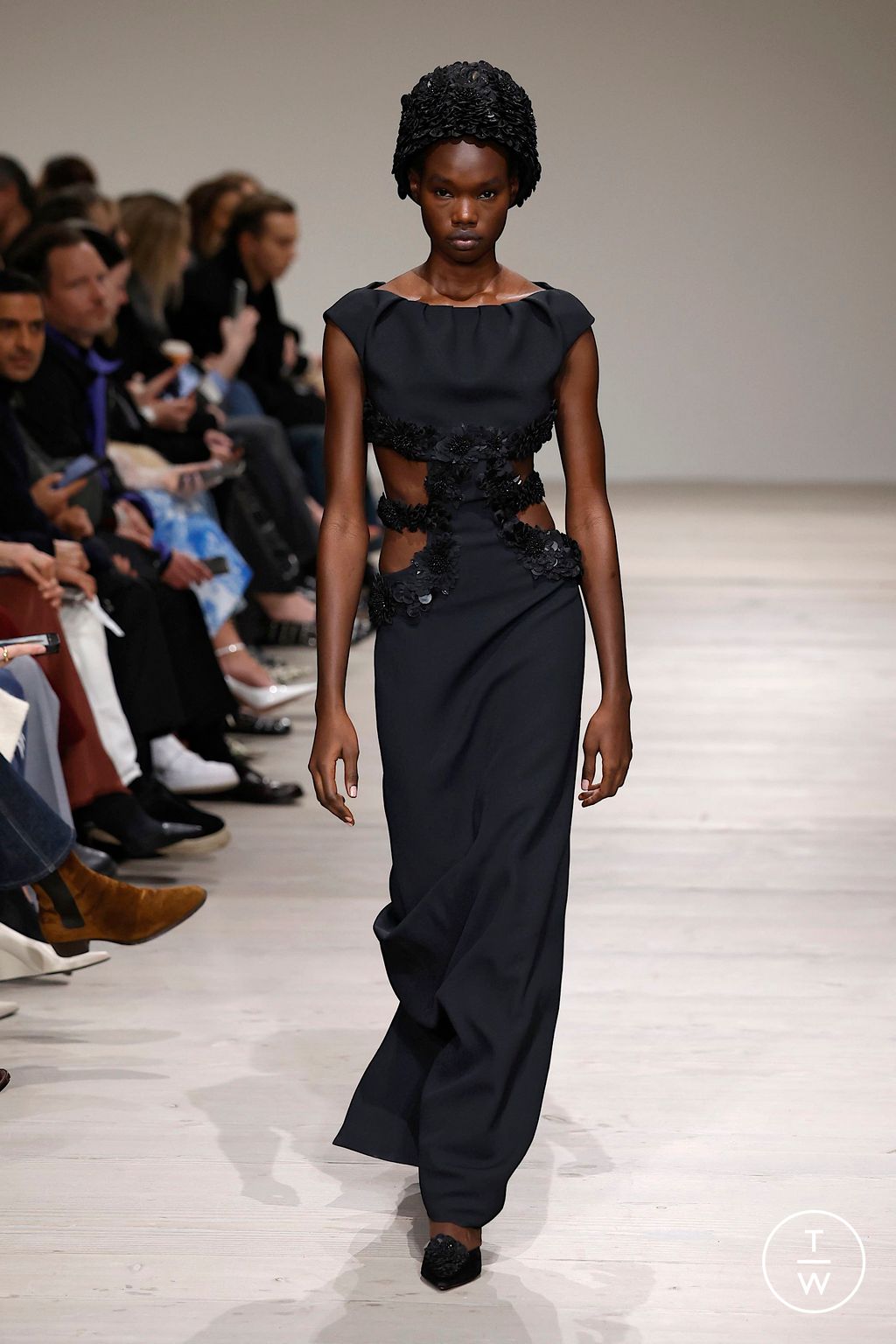 Fashion Week London Fall/Winter 2025 look 37 from the Emilia Wickstead collection womenswear