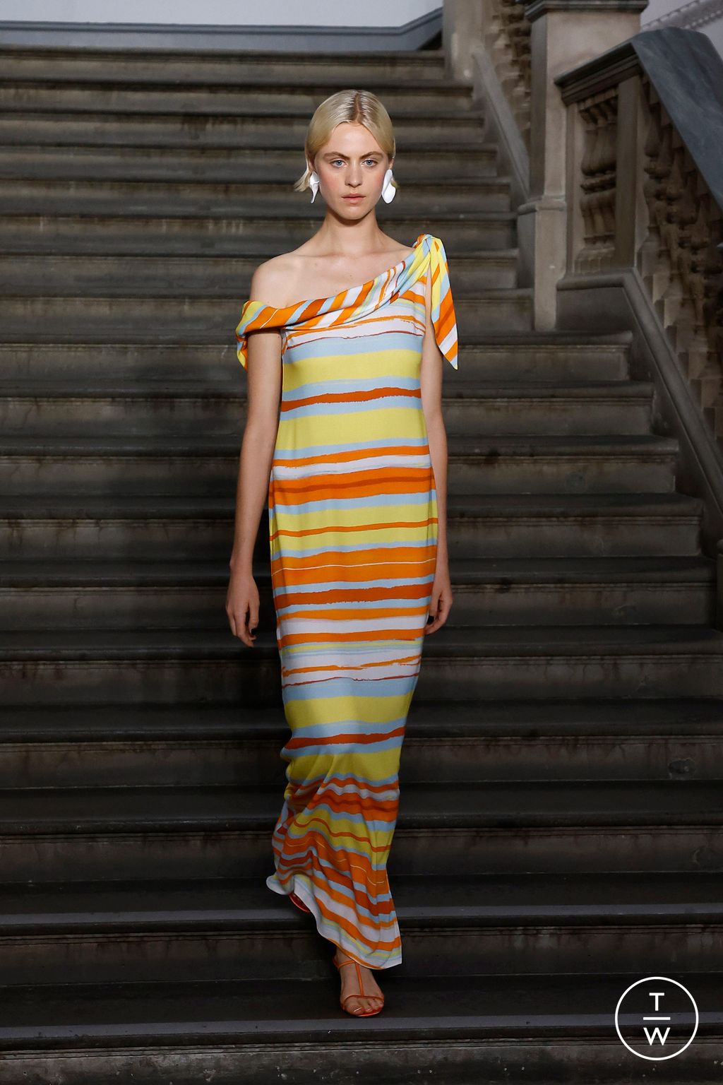 Fashion Week London Spring/Summer 2024 look 7 from the Emilia Wickstead collection womenswear
