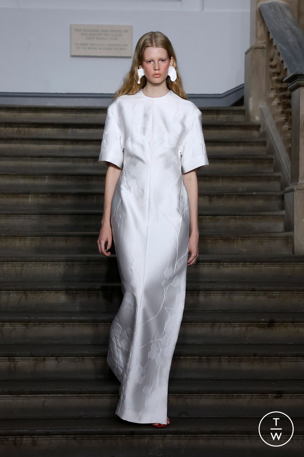 Fashion Week London Spring/Summer 2024 look 15 from the Emilia Wickstead collection womenswear