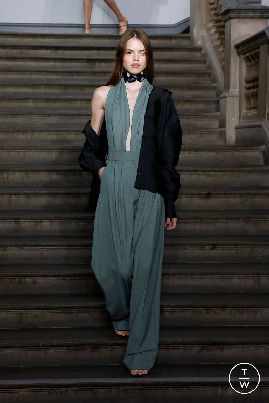 Fashion Week London Spring/Summer 2024 look 25 from the Emilia Wickstead collection womenswear