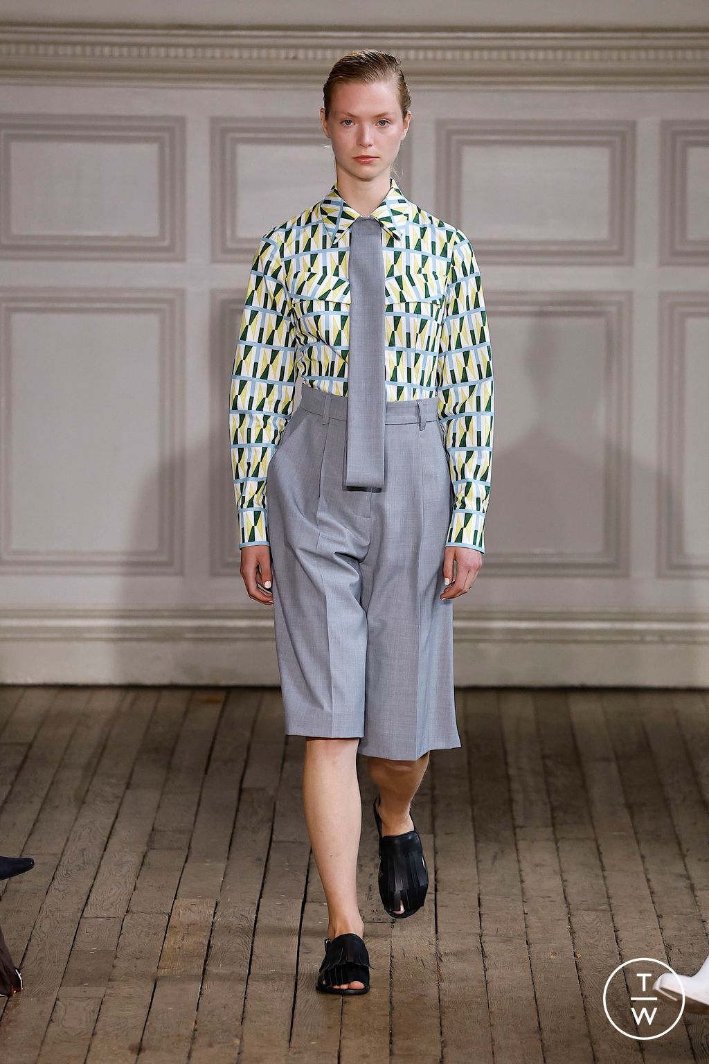 Fashion Week London Spring/Summer 2025 look 7 from the Emilia Wickstead collection womenswear