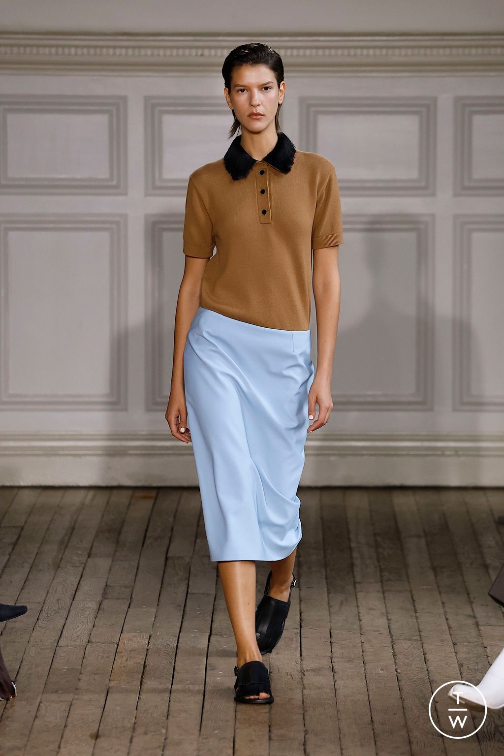 Fashion Week London Spring/Summer 2025 look 9 from the Emilia Wickstead collection womenswear