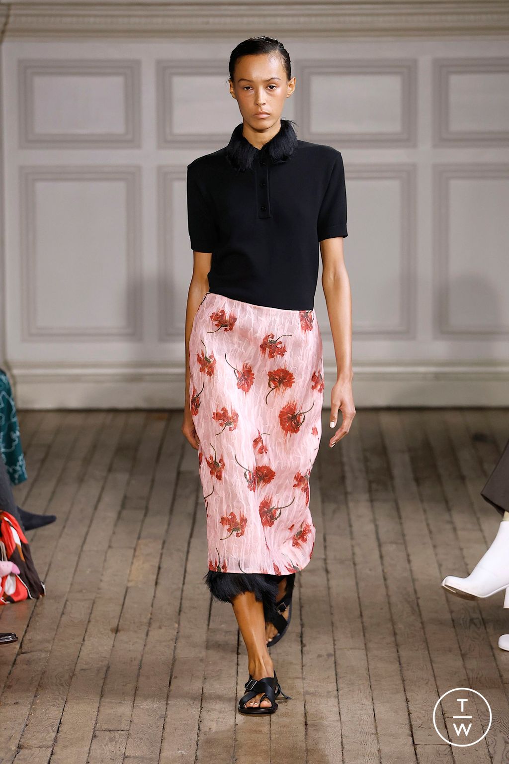 Fashion Week London Spring/Summer 2025 look 12 from the Emilia Wickstead collection womenswear