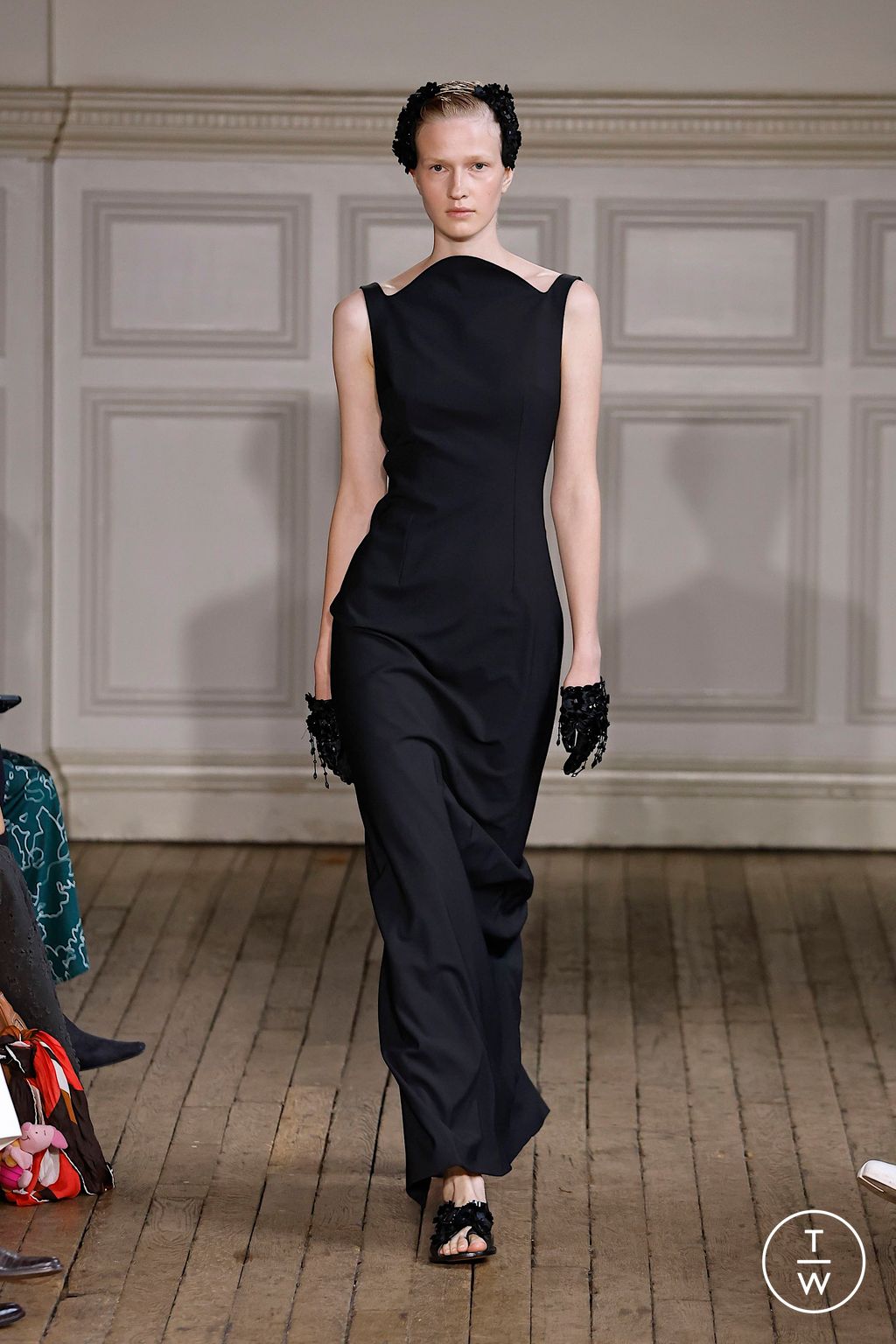 Fashion Week London Spring/Summer 2025 look 26 from the Emilia Wickstead collection womenswear