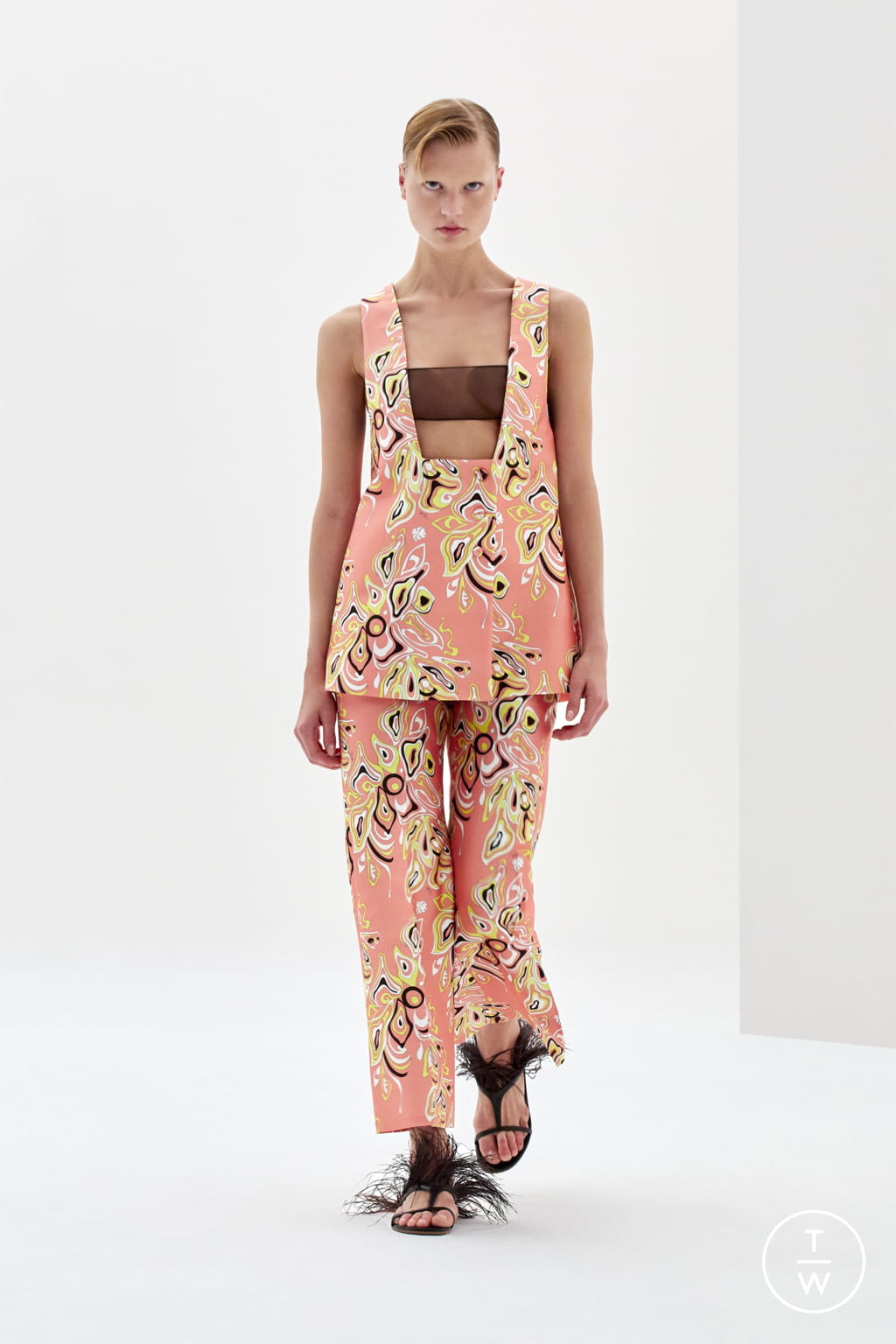 Fashion Week Milan Spring/Summer 2022 look 15 de la collection Pucci womenswear