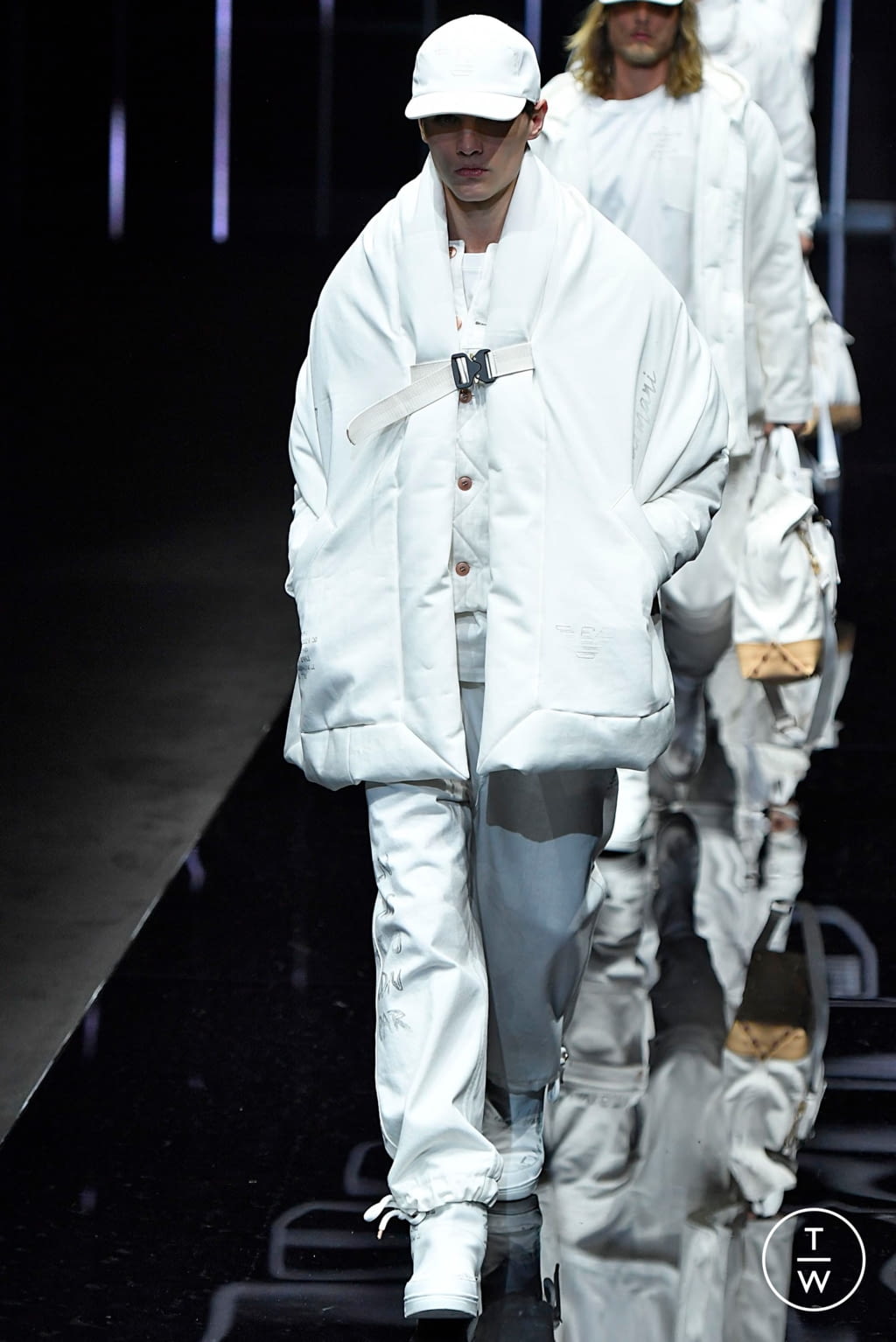 Fashion Week Milan Fall/Winter 2019 look 114 from the Emporio Armani collection menswear