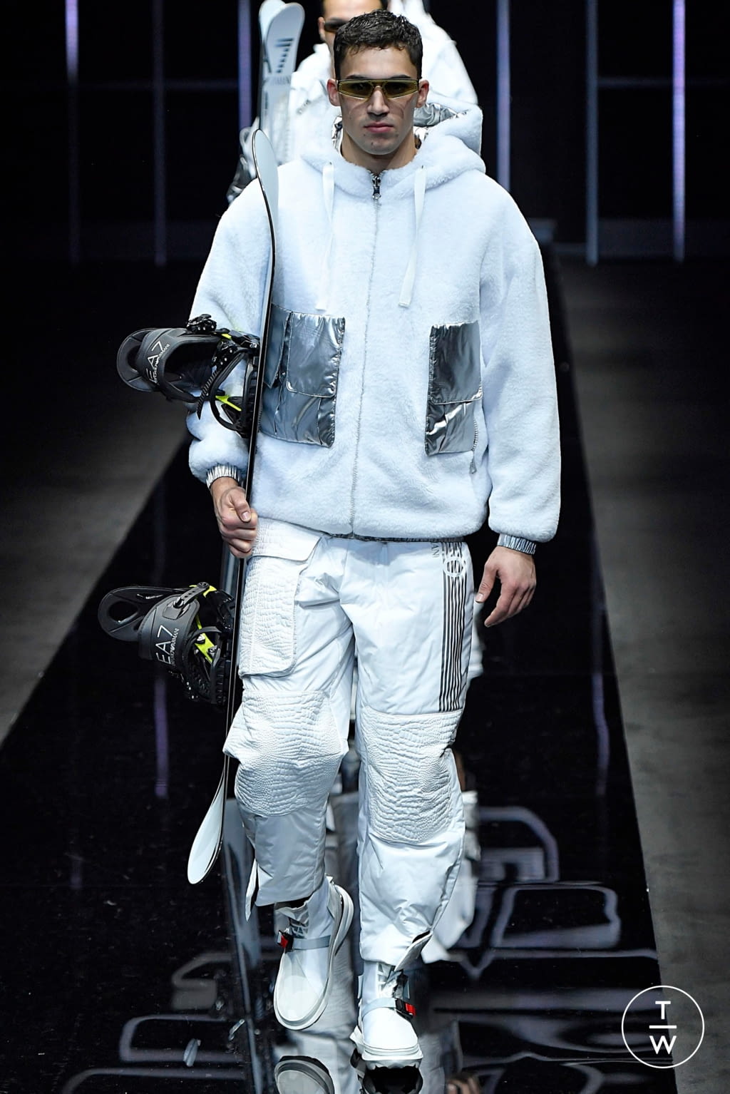 Fashion Week Milan Fall/Winter 2019 look 122 from the Emporio Armani collection menswear