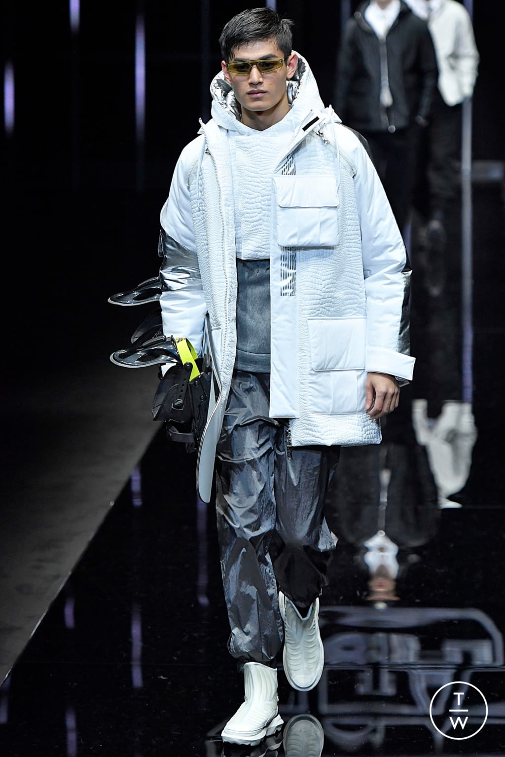 Fashion Week Milan Fall/Winter 2019 look 125 from the Emporio Armani collection 男装