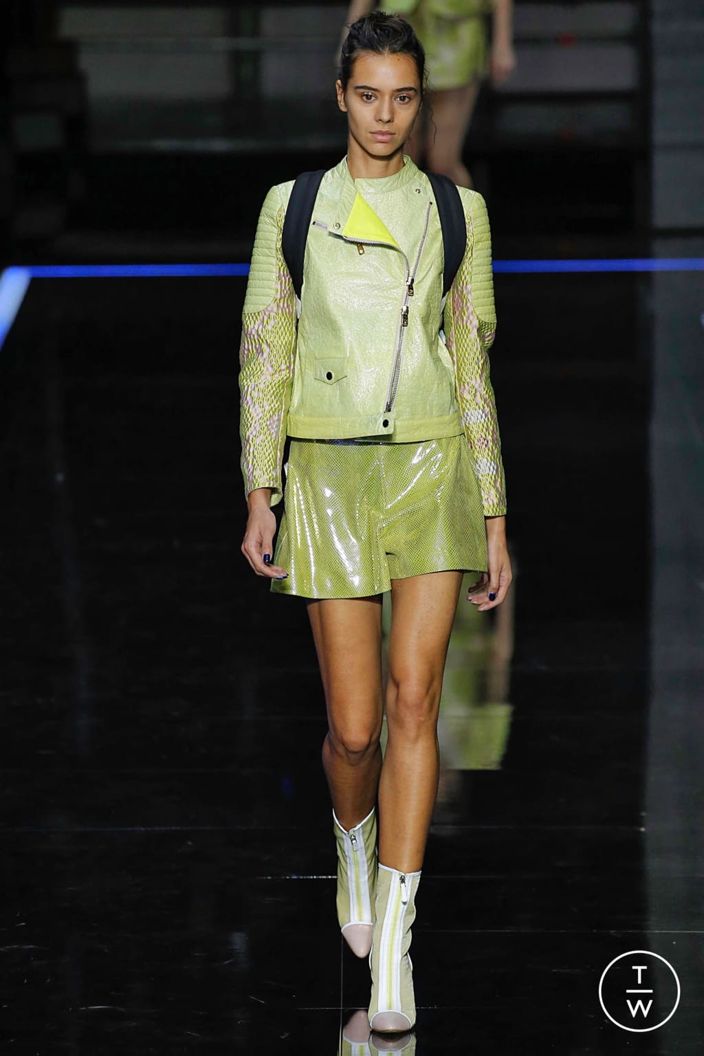 Fashion Week Milan Spring/Summer 2019 look 125 from the Emporio Armani collection womenswear