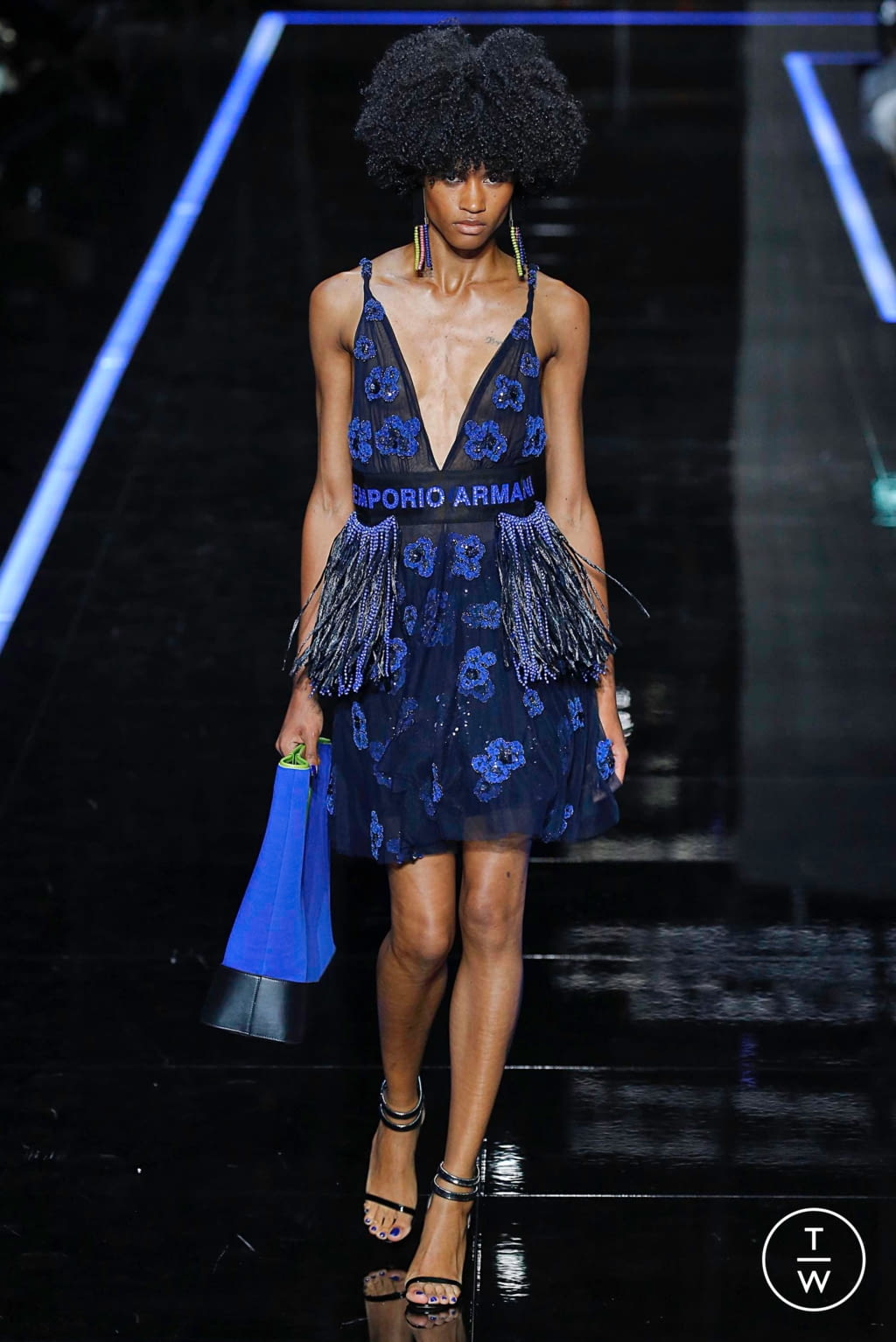 Fashion Week Milan Spring/Summer 2019 look 156 from the Emporio Armani collection 女装