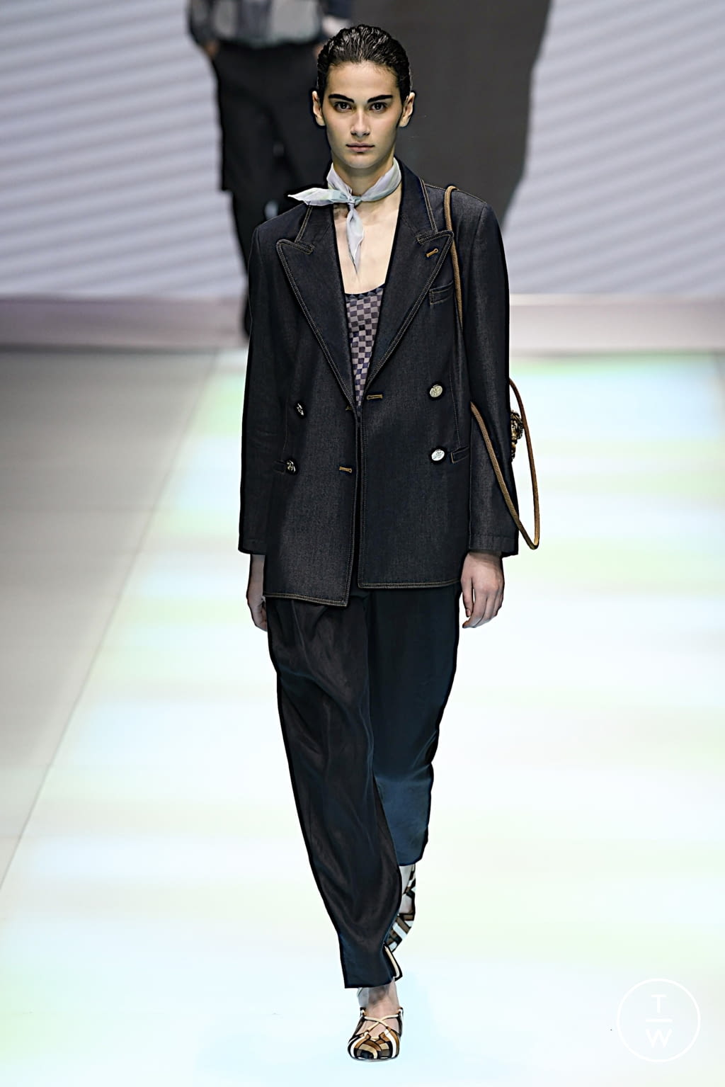 Fashion Week Milan Spring/Summer 2022 look 1 from the Emporio Armani collection 女装