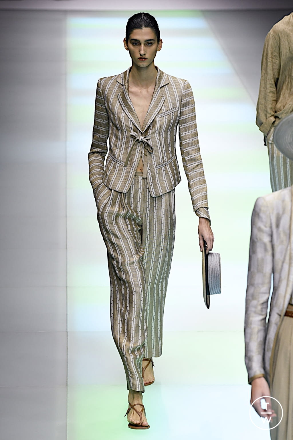 Fashion Week Milan Spring/Summer 2022 look 35 from the Emporio Armani collection womenswear