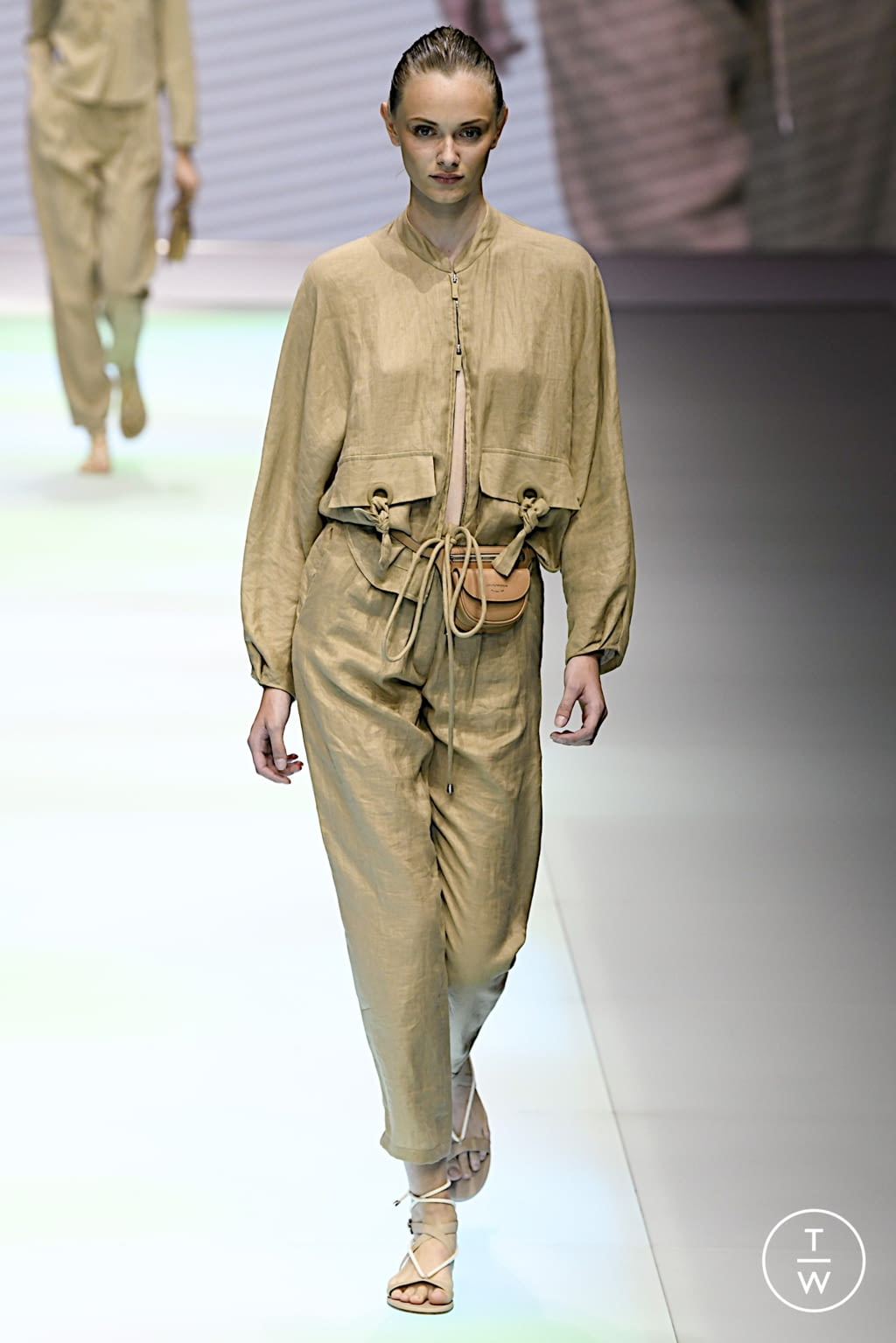 Fashion Week Milan Spring/Summer 2022 look 42 de la collection Emporio Armani womenswear