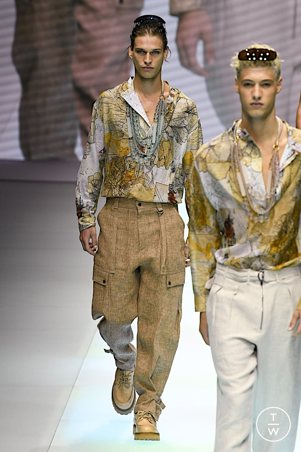 Fashion Week Milan Spring/Summer 2022 look 47 from the Emporio Armani collection womenswear