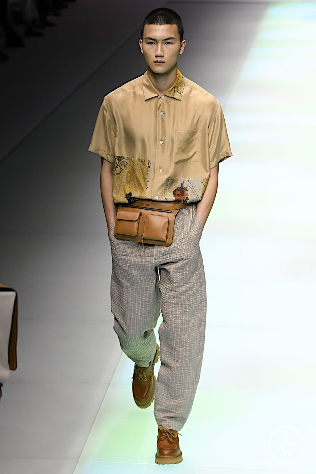 Fashion Week Milan Spring/Summer 2022 look 50 from the Emporio Armani collection womenswear