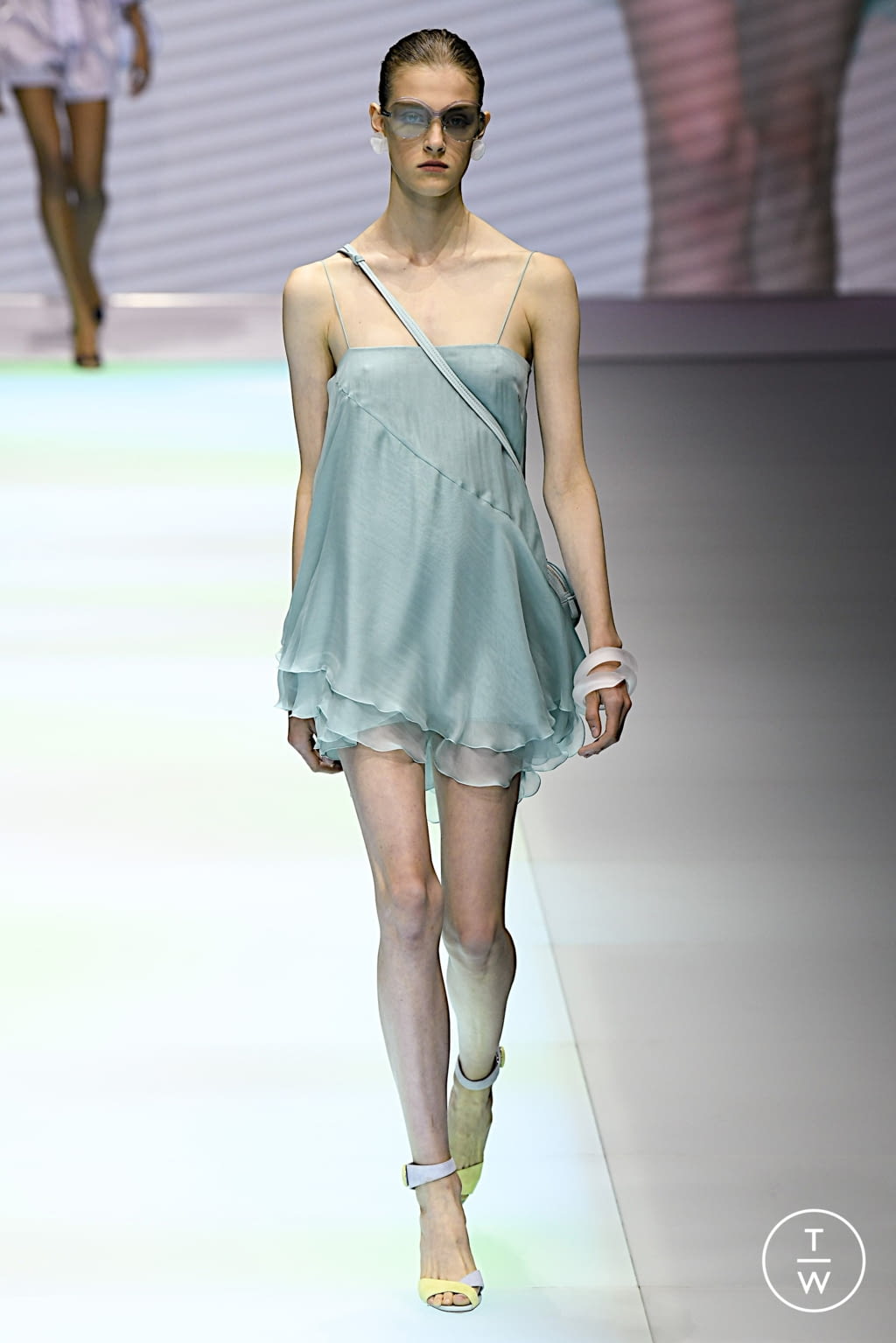 Fashion Week Milan Spring/Summer 2022 look 74 from the Emporio Armani collection 女装