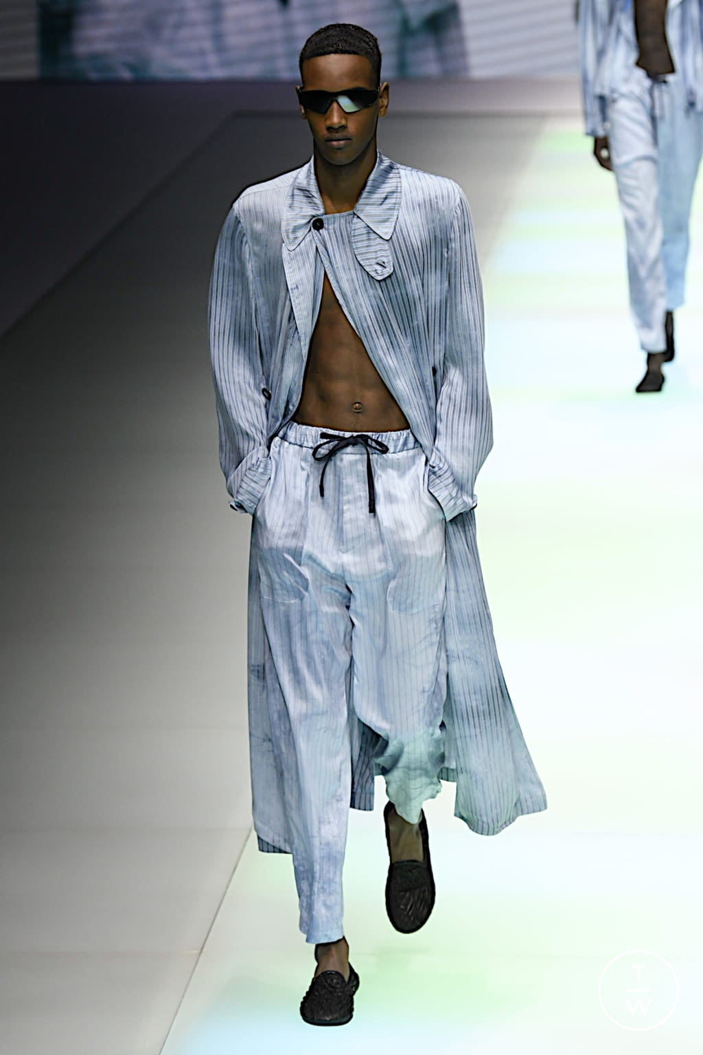 Fashion Week Milan Spring/Summer 2022 look 89 from the Emporio Armani collection womenswear